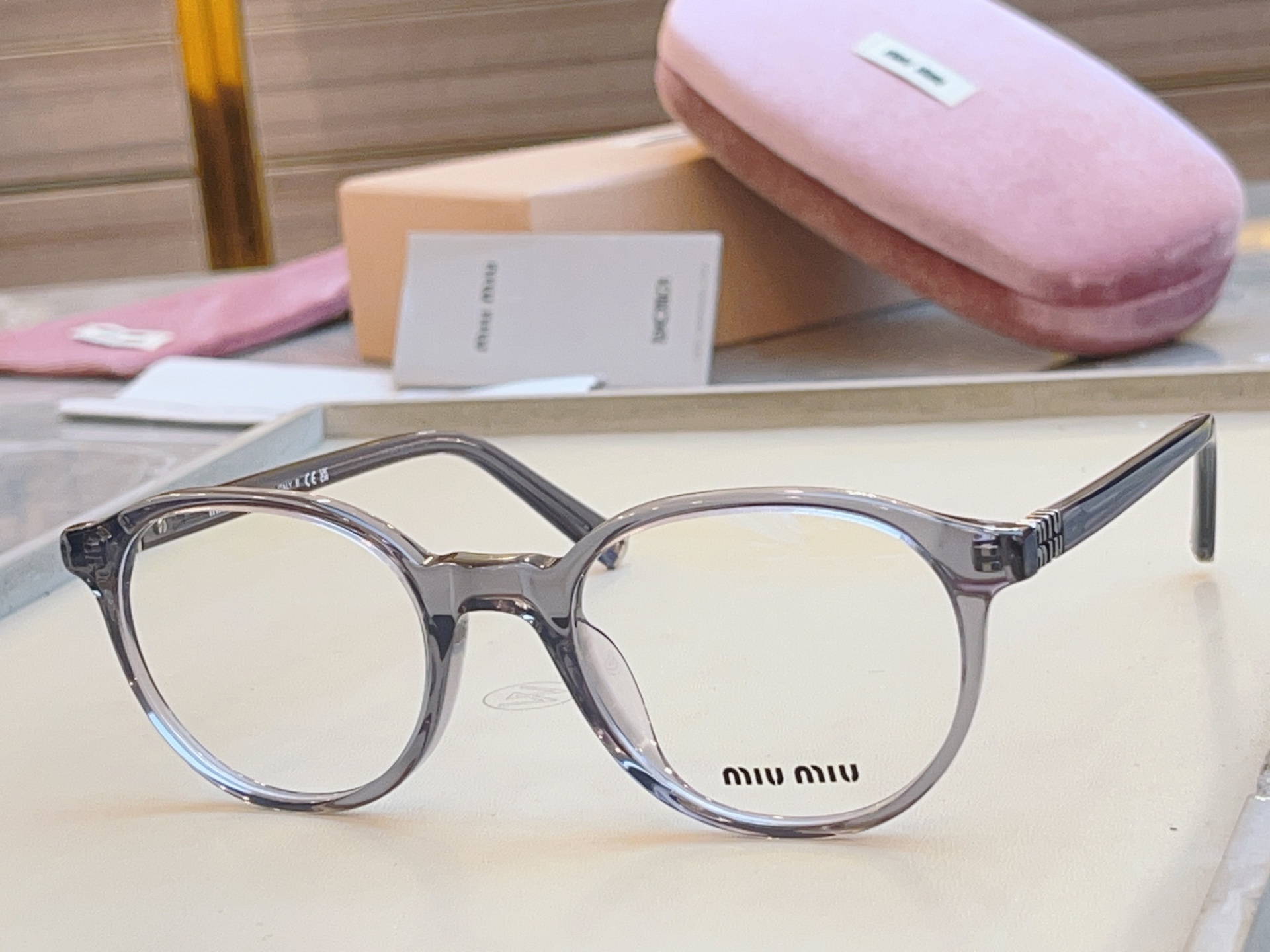NO:367937,,【MIUMI*】Miao*Miao's new glasses frame, Mod: VMU 02W-F, SIZE: 50-port 18-140 glasses sunglasses sunglasses, glasses, miumiu19860909,【MIUMI*】缪*缪新款眼镜架,Mod: VMU 02W-F,SIZE:50口18-140眼镜墨镜太阳镜,眼镜,miumiu,glasses
