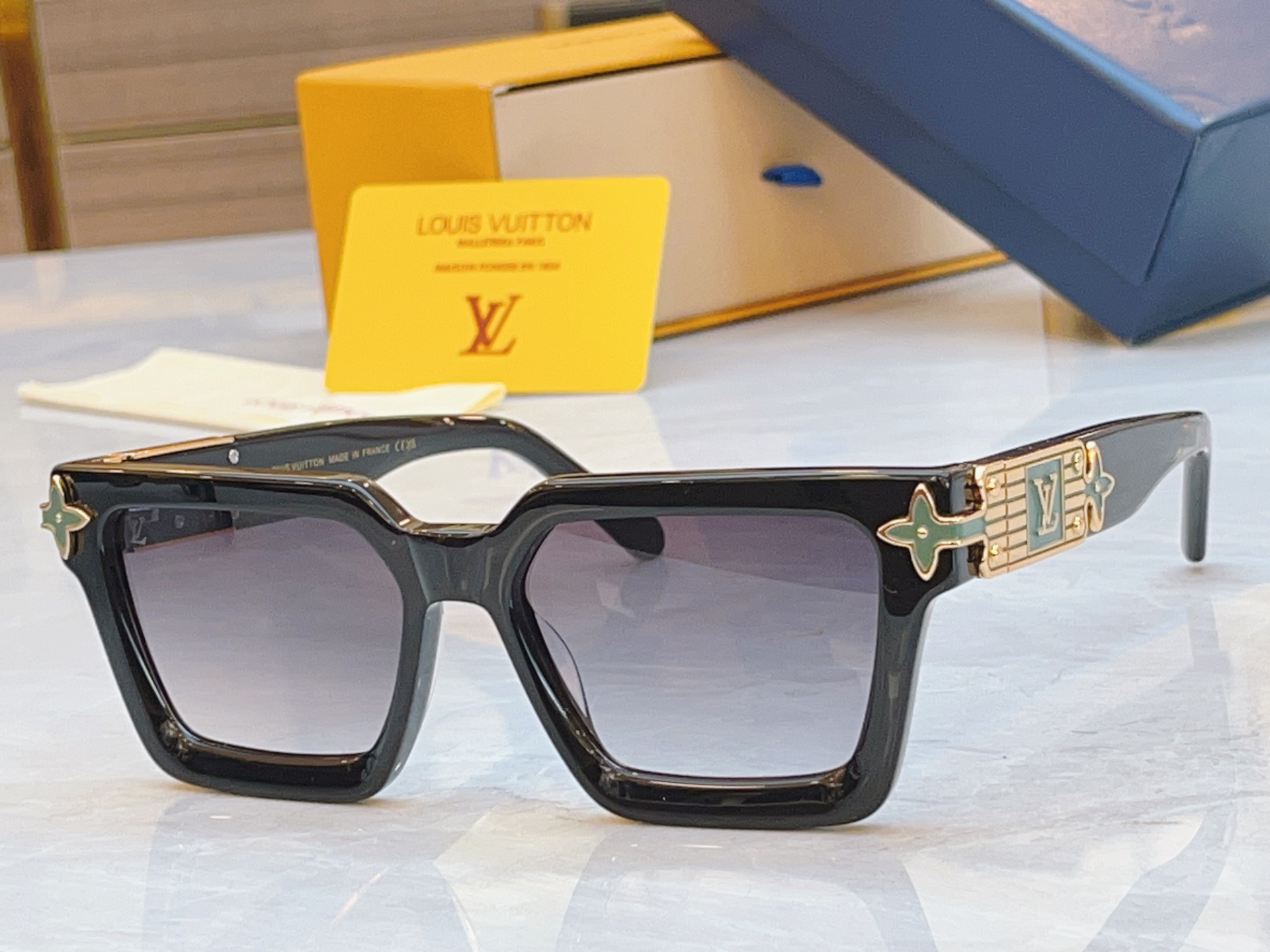 NO:367942,,【LOUIS VUITTO*】Louis Vuitton new sunglasses, MODELZ2014U, SIZE55 port 17-140 glasses sunglasses, glasses, louis vuitton, louis vuitton19860909,【LOUIS VUITTO*】路易*威登新款太阳镜,MODELZ2014U,SIZE55口17-140眼镜墨镜太阳镜,眼镜,louis vuitton,louis vuitton,glasses