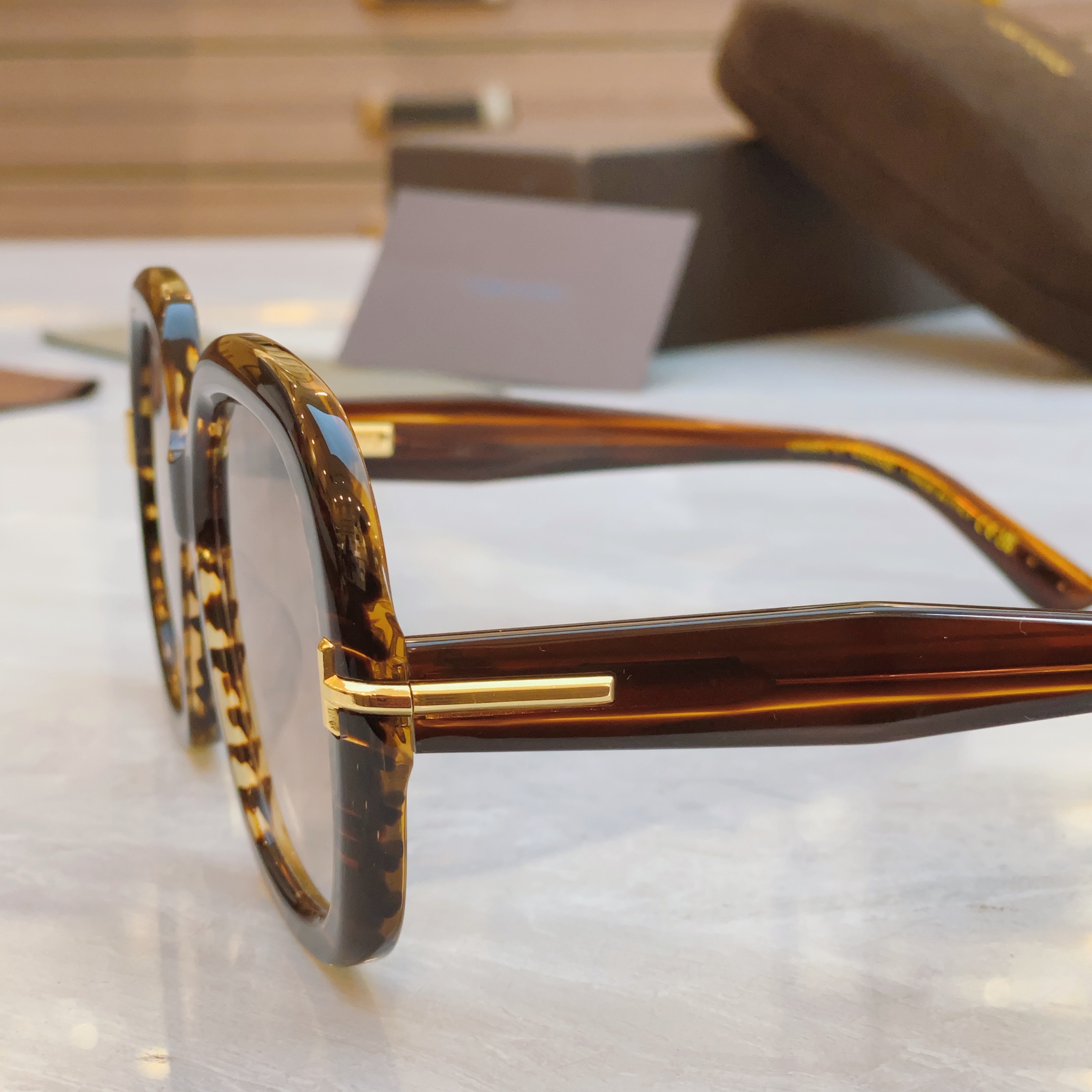 ，【TOM FOR*】汤姆*福特新款太阳镜🕶️，MODEL：TF1278，SIZE：56口16-135