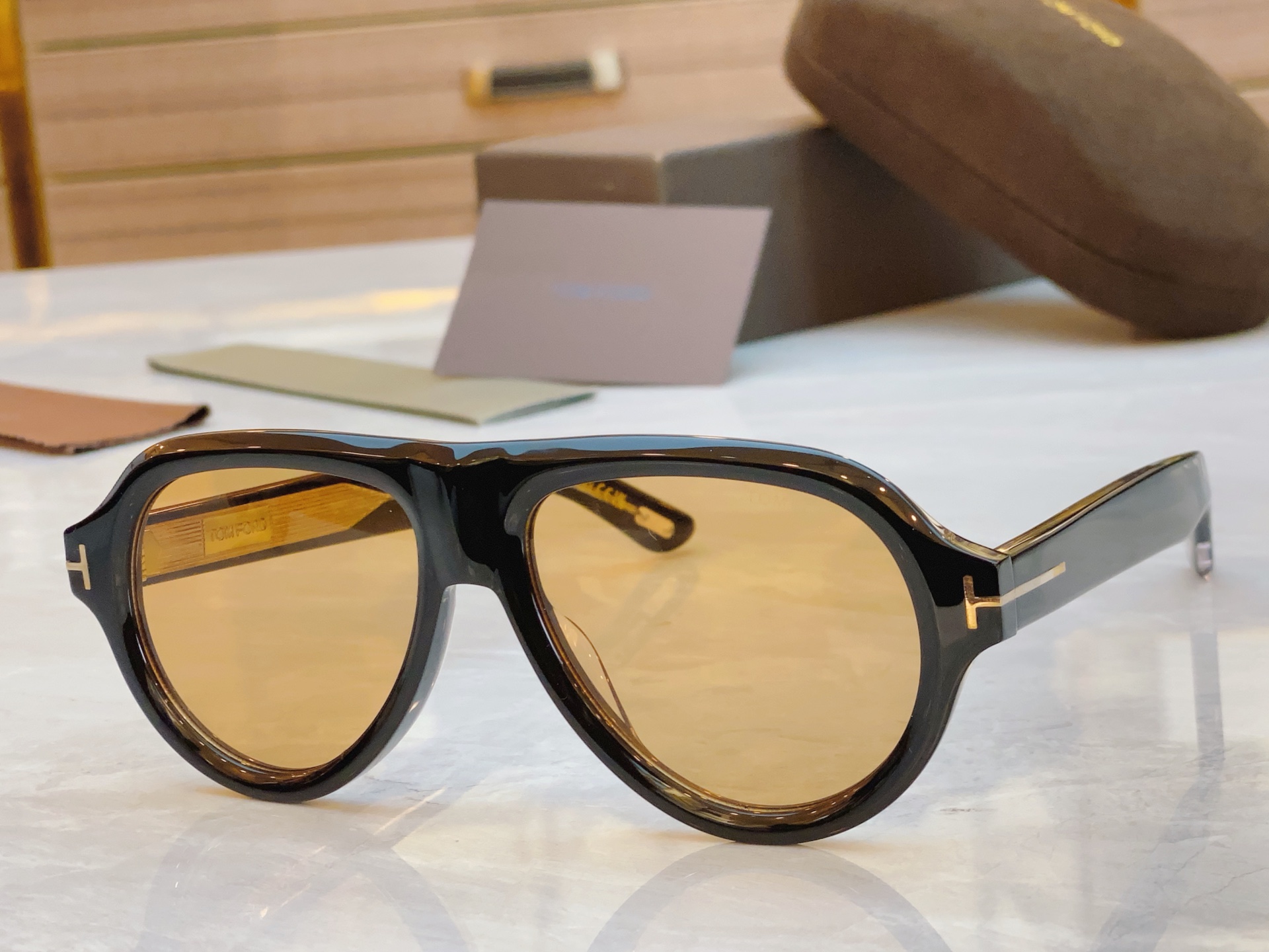 ，【TOM FOR*】汤姆*福特新款太阳镜🕶️，MODEL：TF1225，SIZE：59口16-145