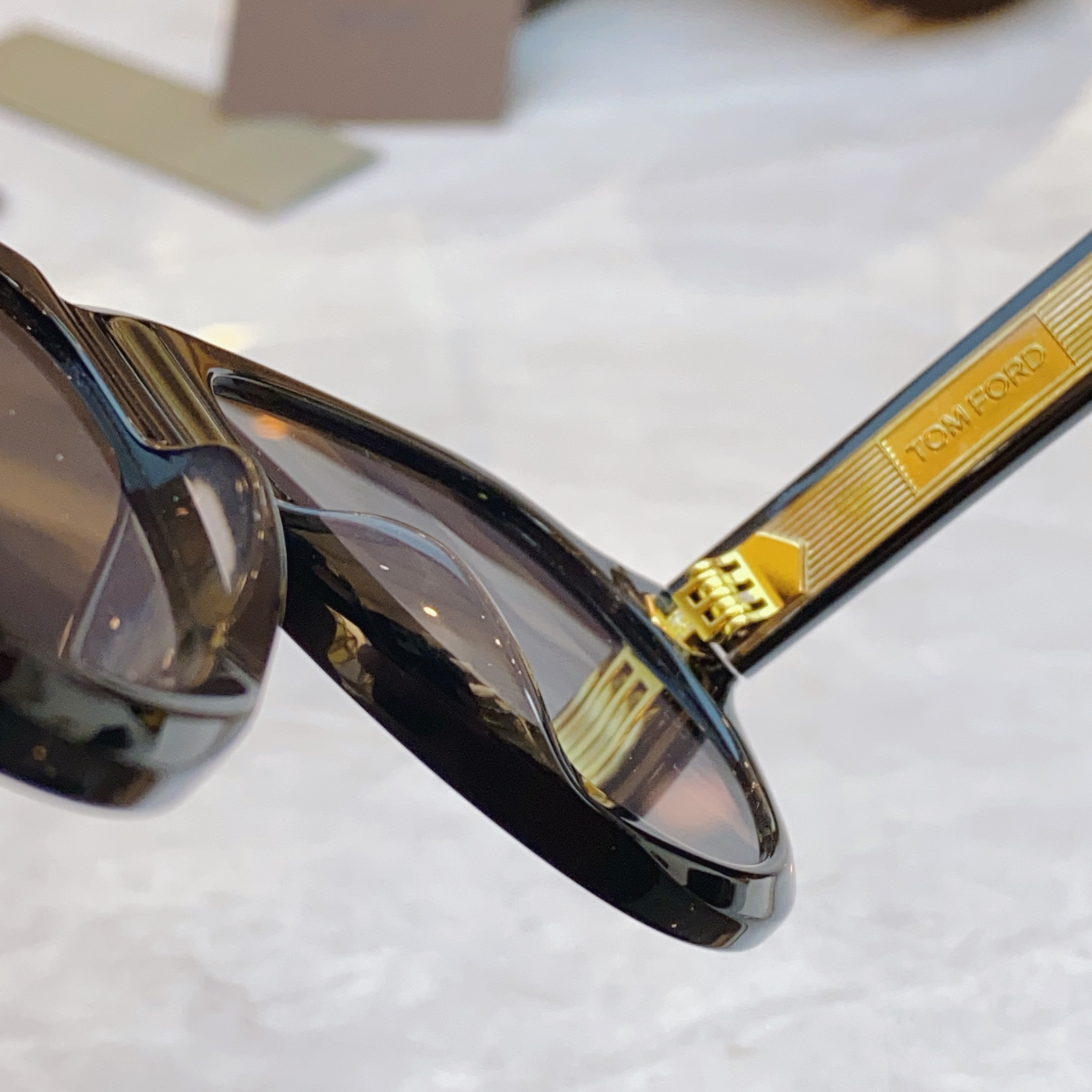 ，【TOM FOR*】汤姆*福特新款太阳镜🕶️，MODEL：TF1225，SIZE：59口16-145