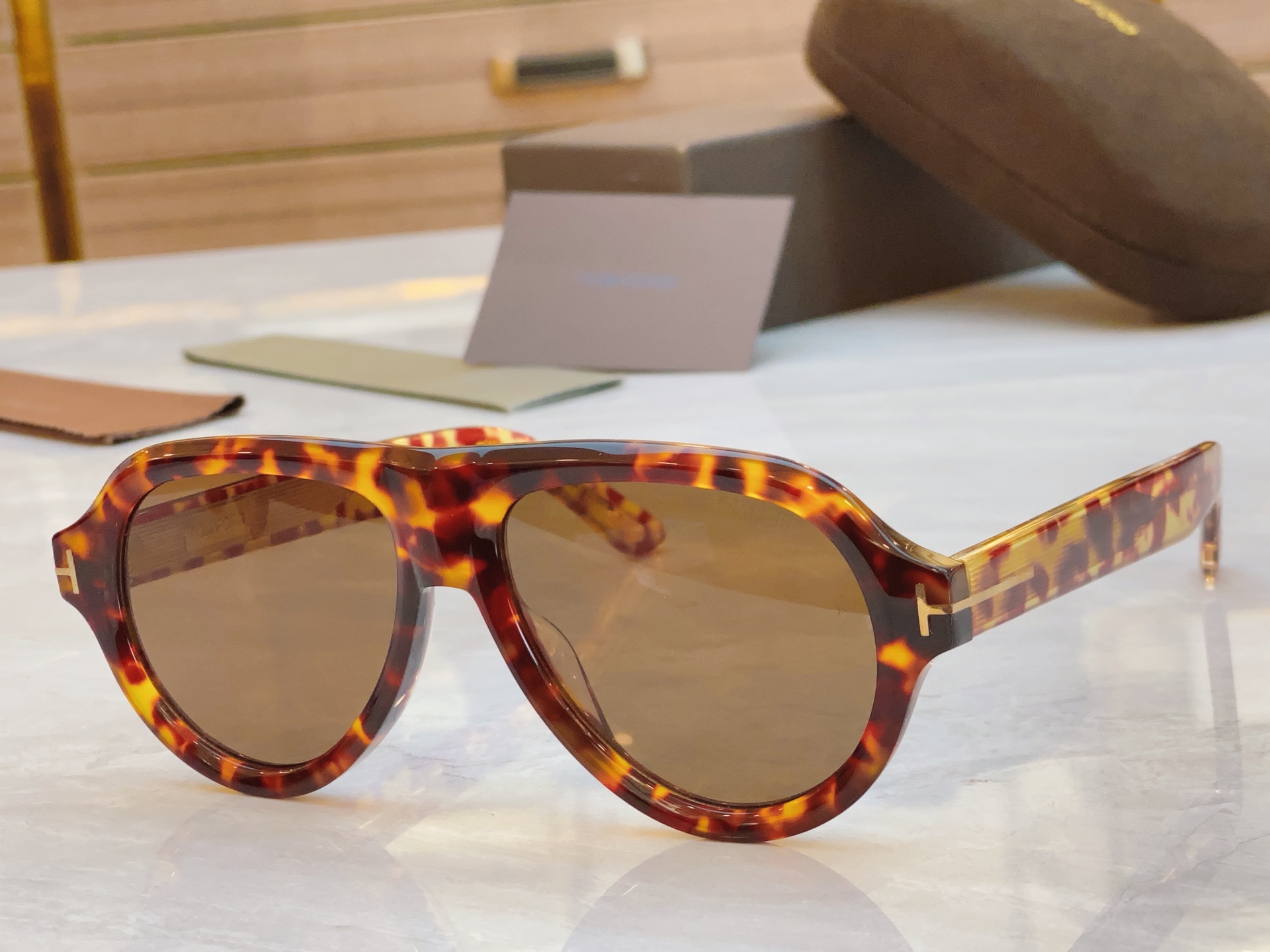 ，【TOM FOR*】汤姆*福特新款太阳镜🕶️，MODEL：TF1225，SIZE：59口16-145