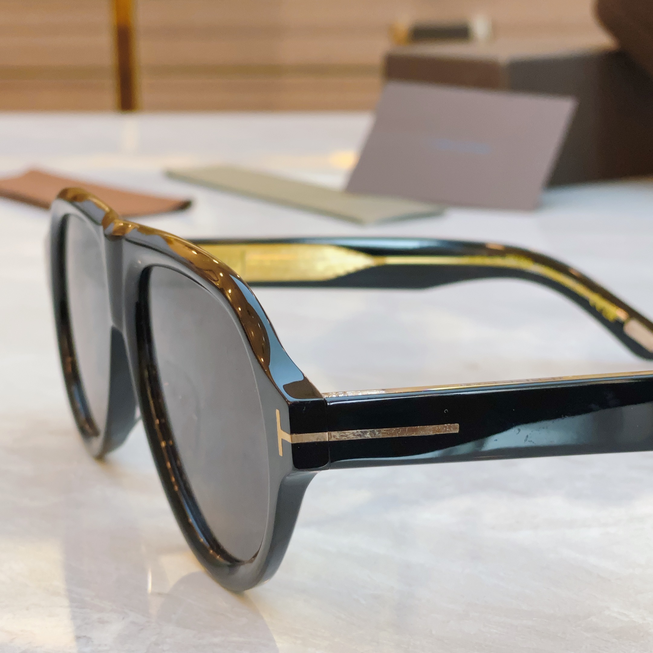 ，【TOM FOR*】汤姆*福特新款太阳镜🕶️，MODEL：TF1225，SIZE：59口16-145