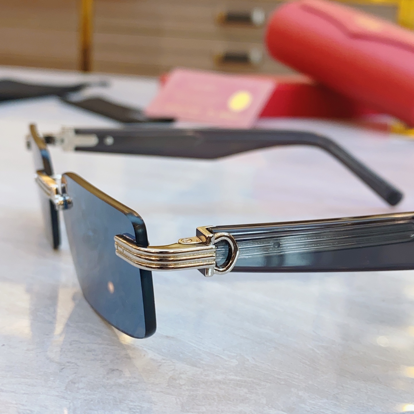 ，【CARTIE*】卡地*亚新款太阳镜，CT01350 ，size55口18-145