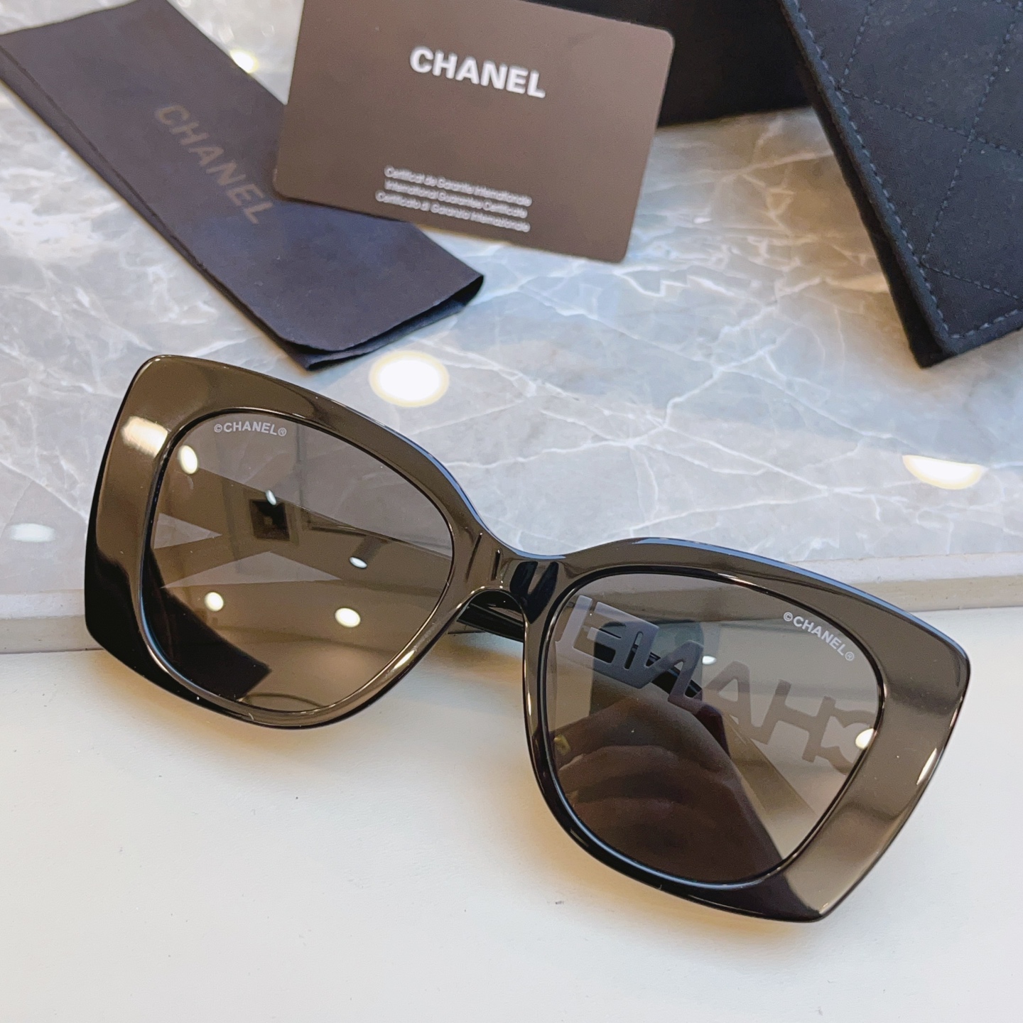 ，翻单到货，火爆黑白色搭配到货！【CHANE*】香奈*儿 CH5422B  时尚太阳眼镜 ‼️香奈儿矩形