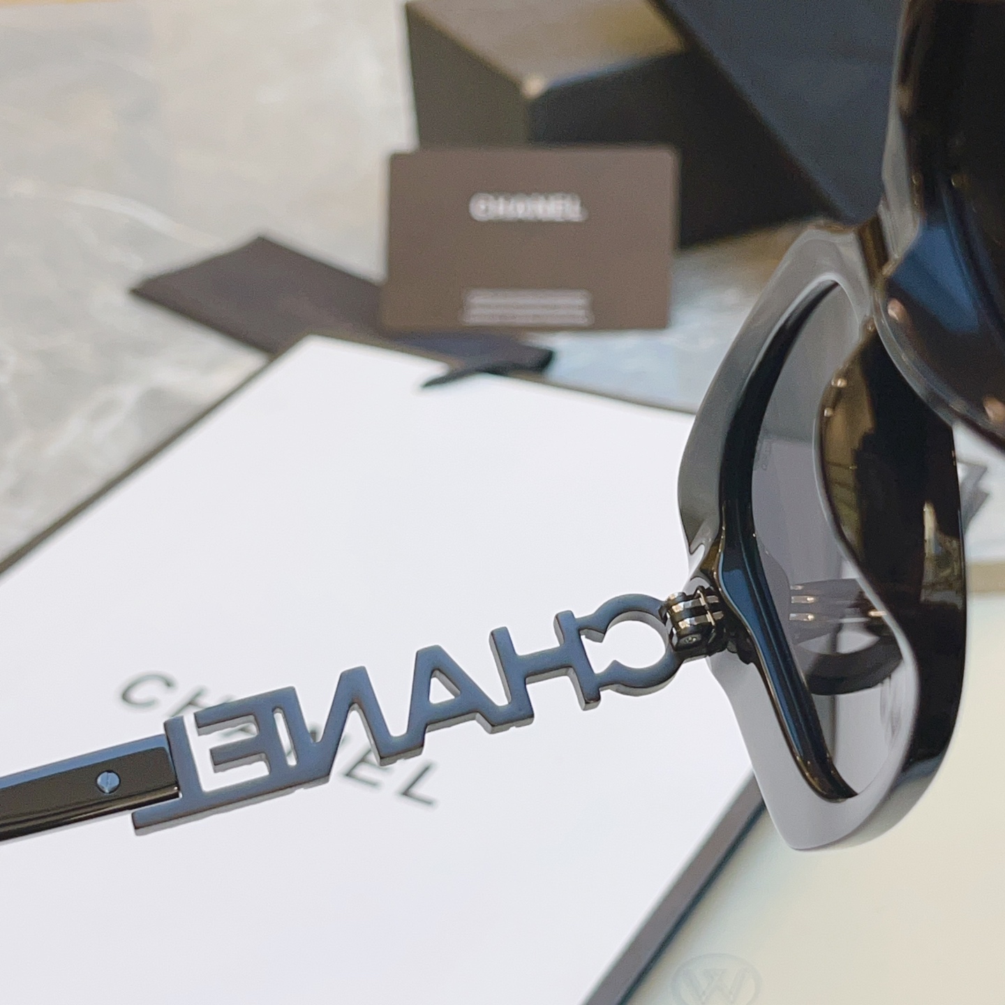 ，翻单到货，火爆黑白色搭配到货！【CHANE*】香奈*儿 CH5422B  时尚太阳眼镜 ‼️香奈儿矩形