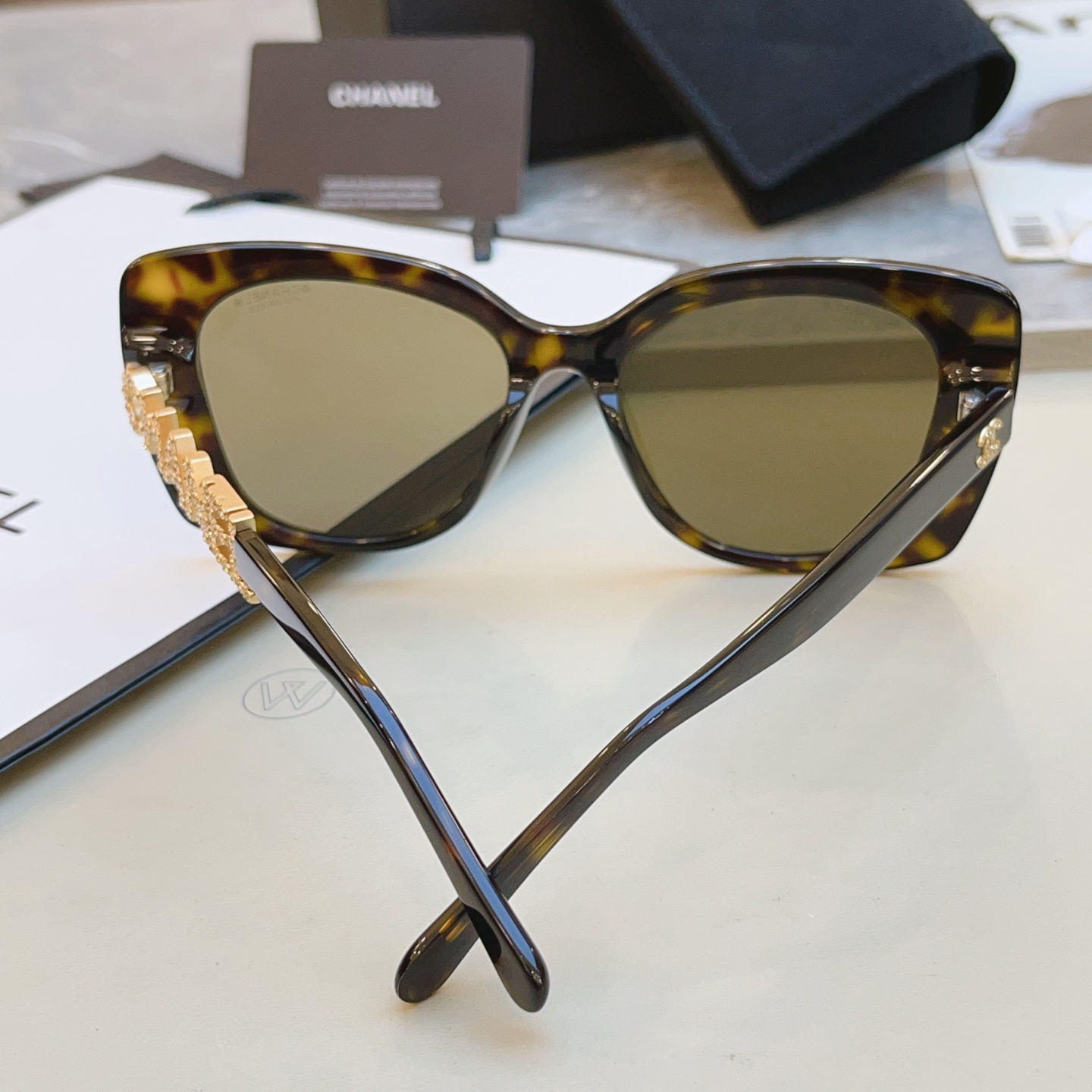 ，翻单到货，火爆黑白色搭配到货！【CHANE*】香奈*儿 CH5422B  时尚太阳眼镜 ‼️香奈儿矩形