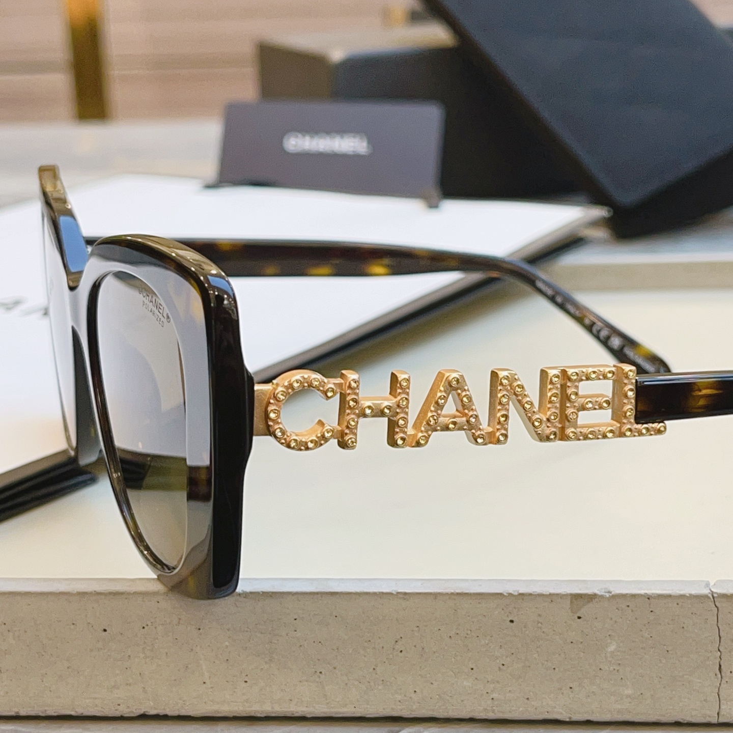，翻单到货，火爆黑白色搭配到货！【CHANE*】香奈*儿 CH5422B  时尚太阳眼镜 ‼️香奈儿矩形