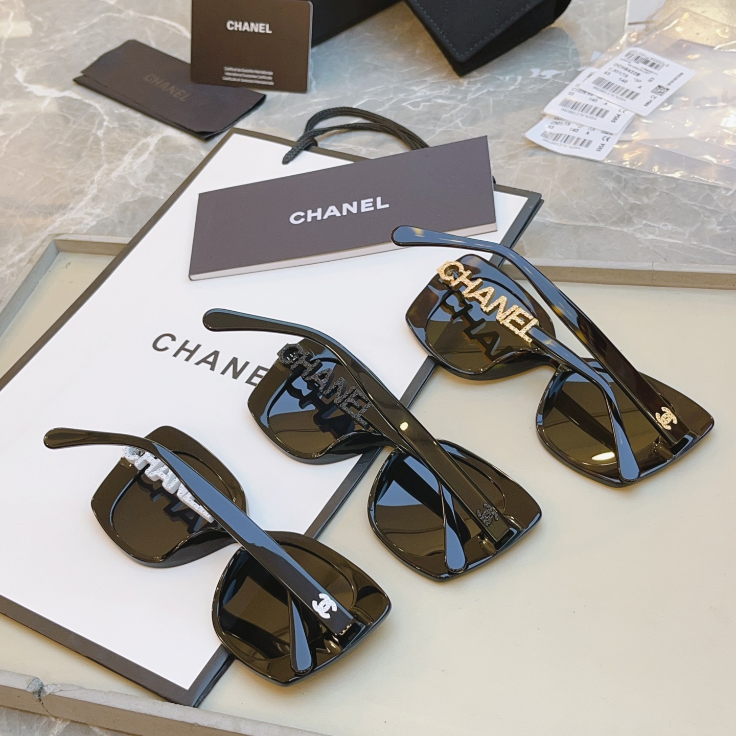 ，翻单到货，火爆黑白色搭配到货！【CHANE*】香奈*儿 CH5422B  时尚太阳眼镜 ‼️香奈儿矩形