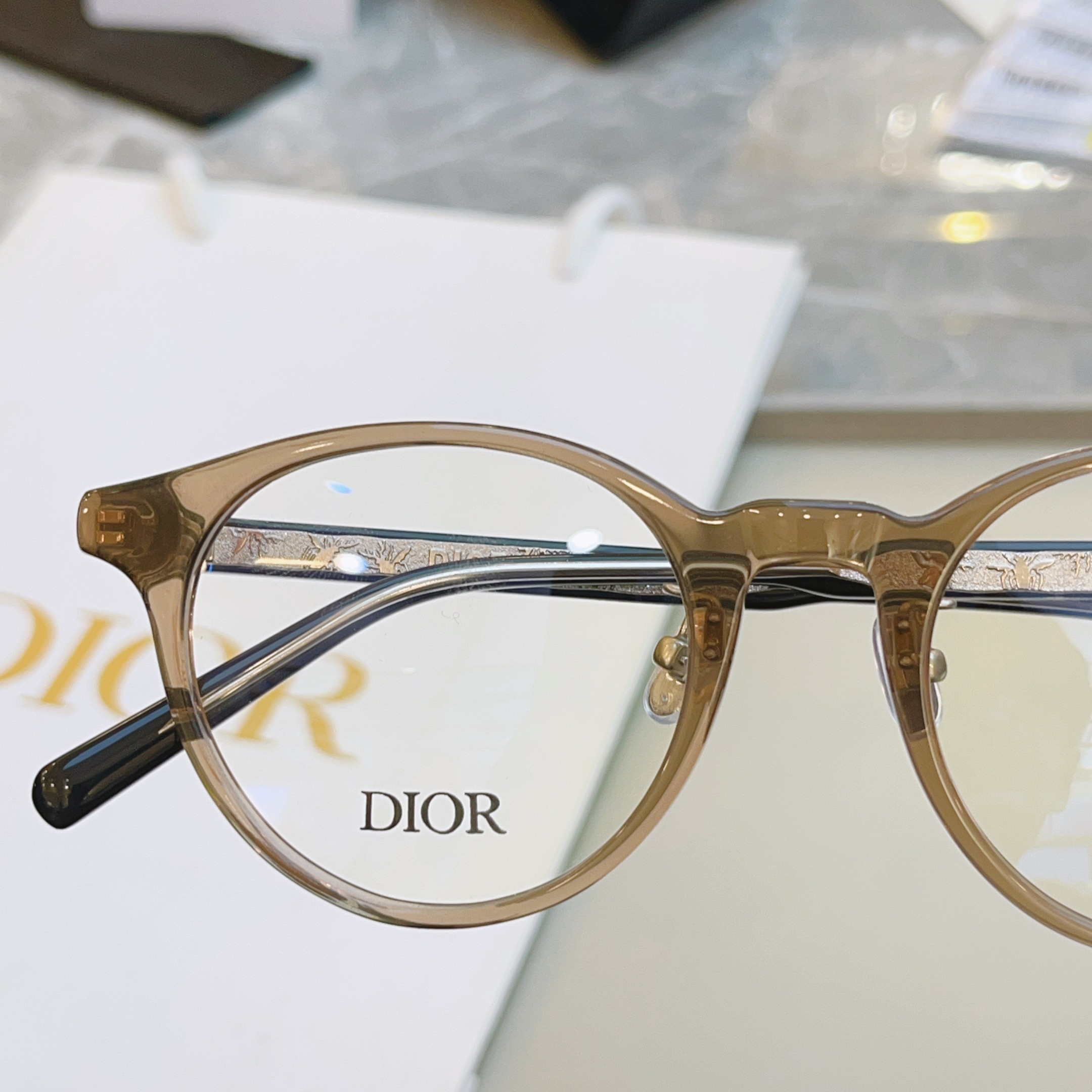 ，【Dio*】迪*奥新款光学架，
Mod：InDior O R1F，Size：50口21-145