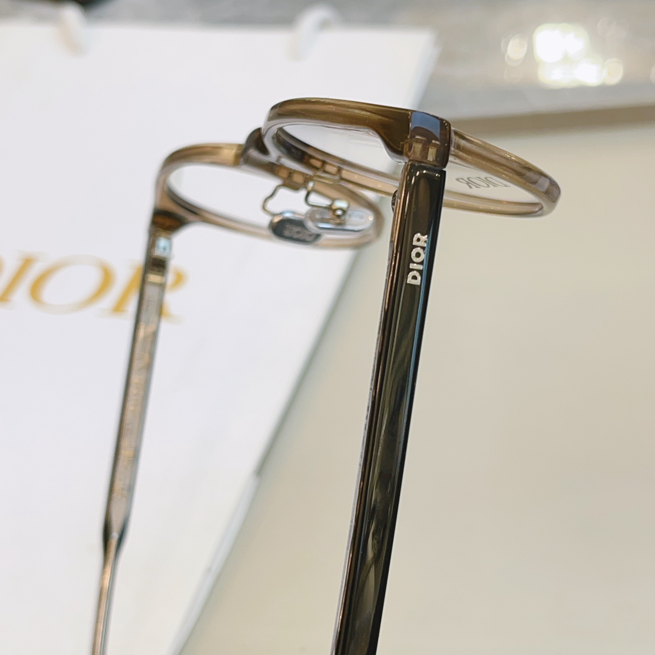 ，【Dio*】迪*奥新款光学架，
Mod：InDior O R1F，Size：50口21-145