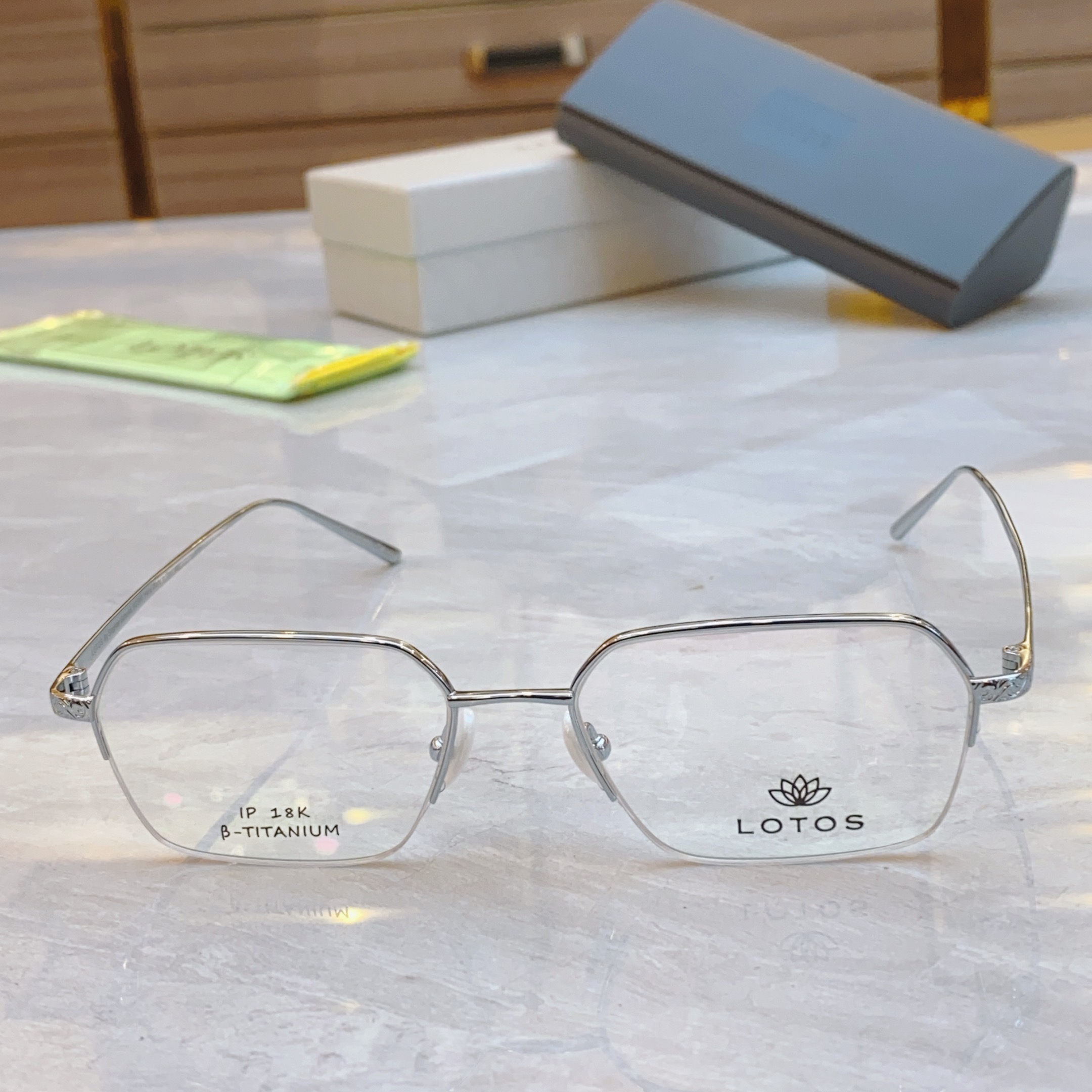 ，【LOTO*】罗特*斯新款光学架，钛架
Mod：L16G668.V，Size：55口18-145