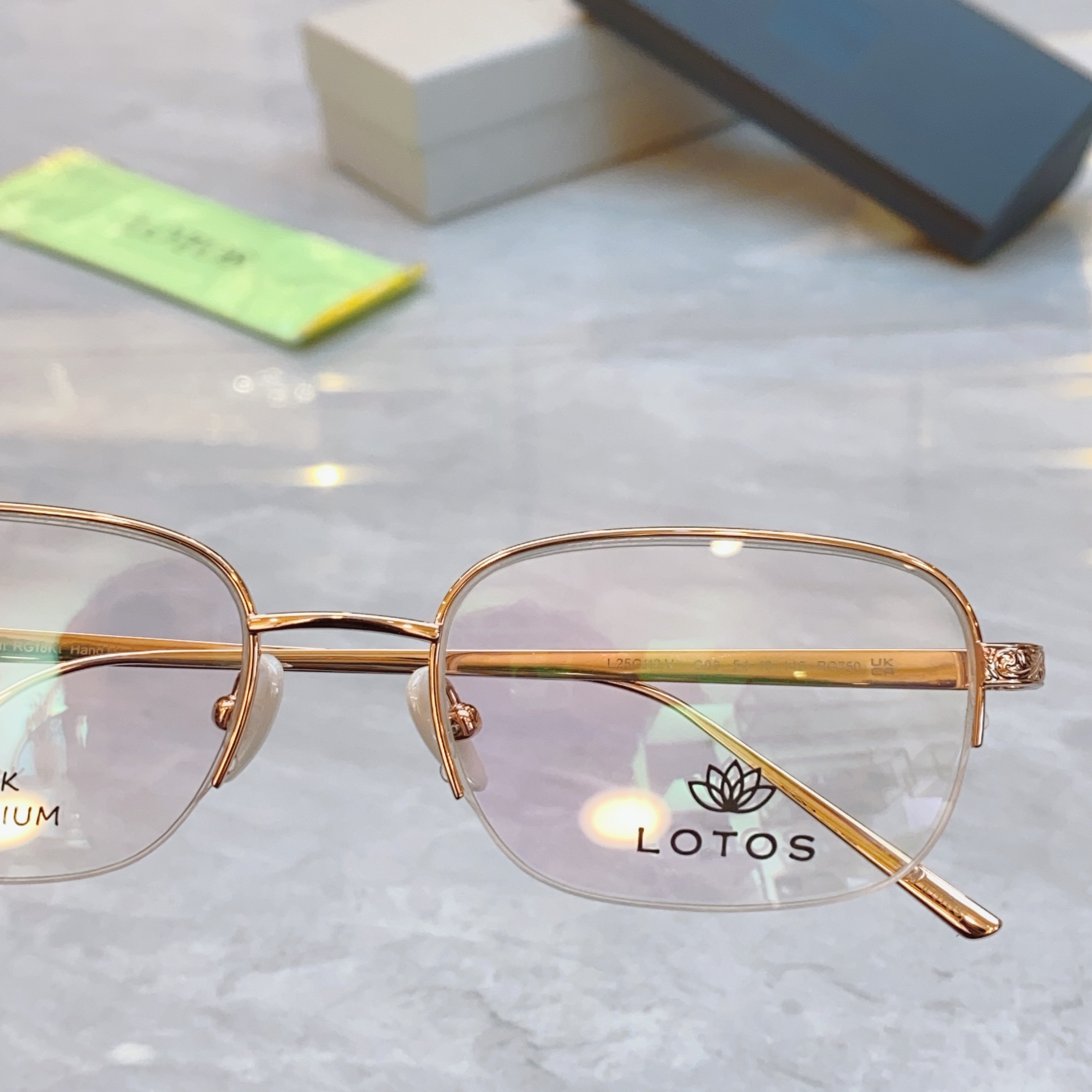 ，【LOTO*】罗特*斯新款光学架，钛架
Mod：L25G112.V，Size：54口19-145