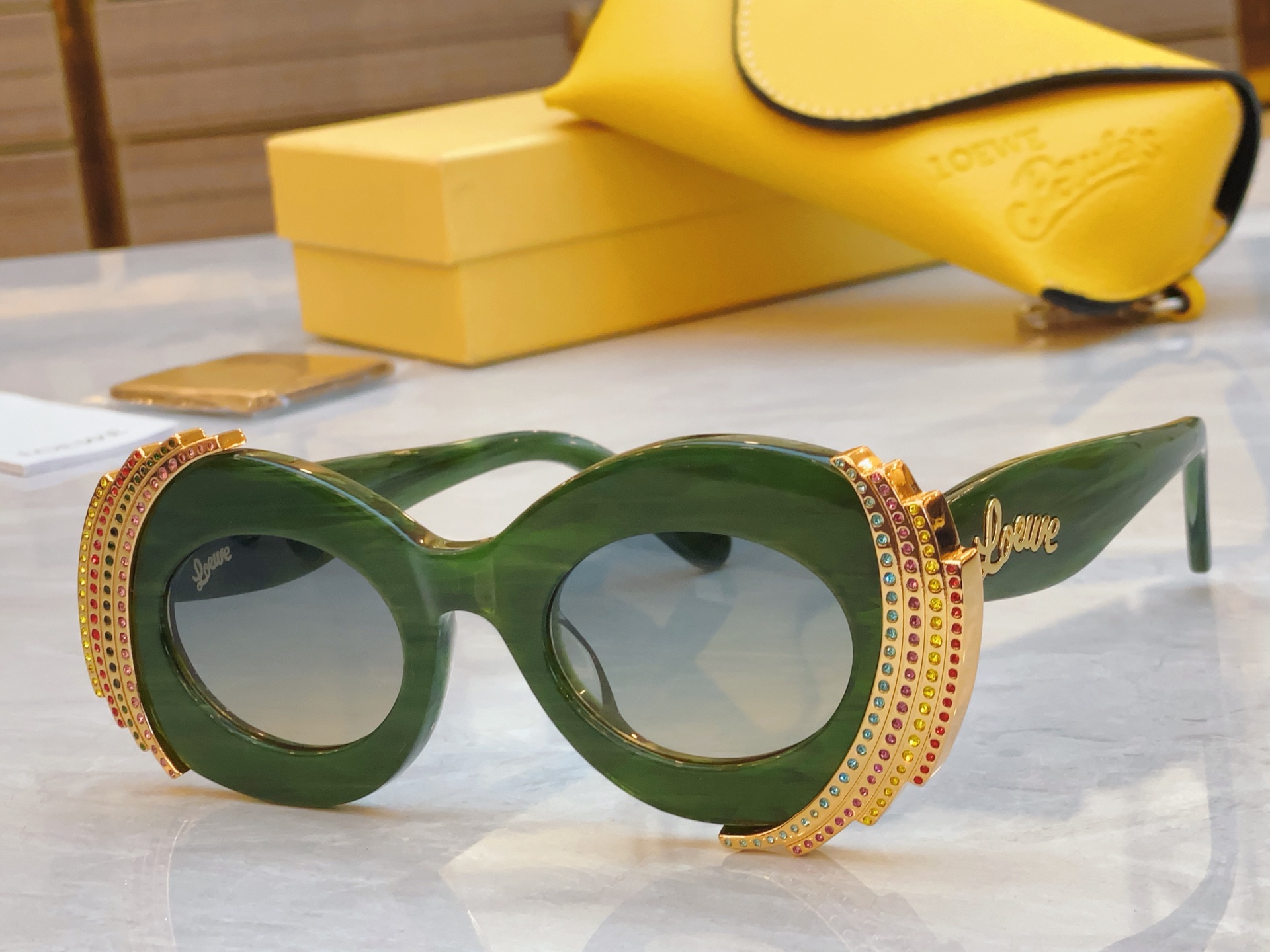 NO:368961,,【LOEW*】Loewe new sunglasses, MODELRAVE OVAL, SIZE49 21-145 glasses sunglasses, glasses, loewe, loewe19860909,【LOEW*】罗意*威新款太阳镜, MODELRAVE OVAL,SIZE49口21-145眼镜墨镜太阳镜,眼镜,loewe,loewe,glasses