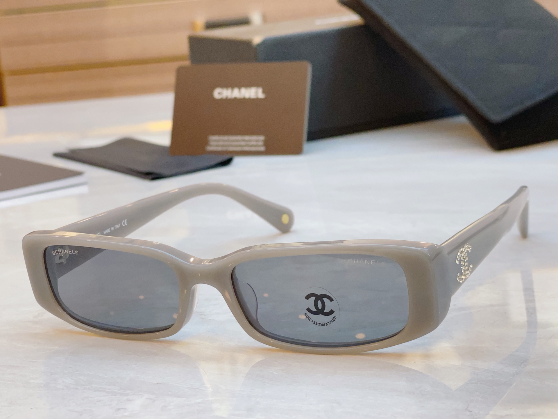 ，【CHANE*】香奈儿新款太阳镜，MODEL：CH5009，SIZE：54口18-145