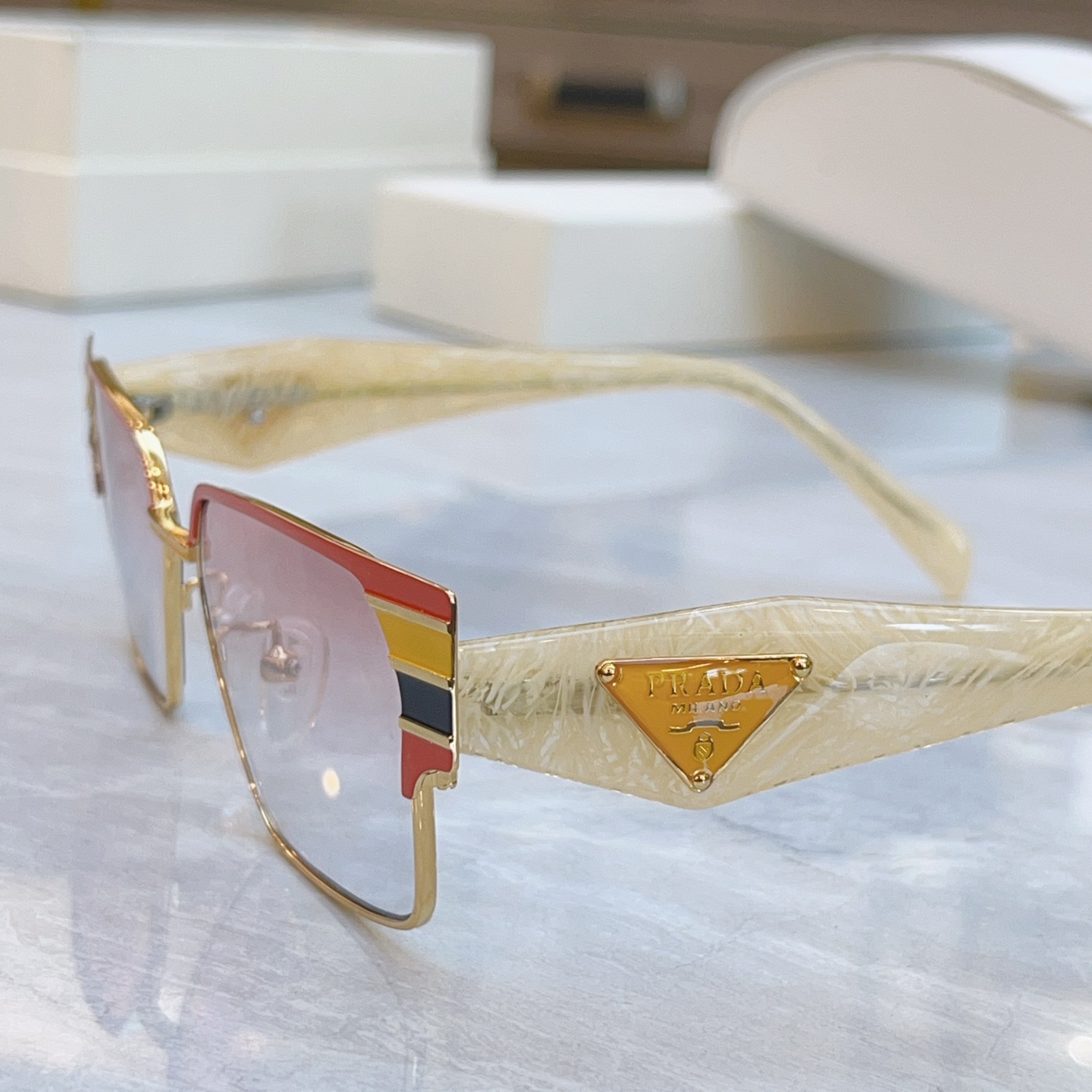 ，【PRAD*】普拉*达新款太阳镜，MODEL：PR 113，SIZE：56口16-145