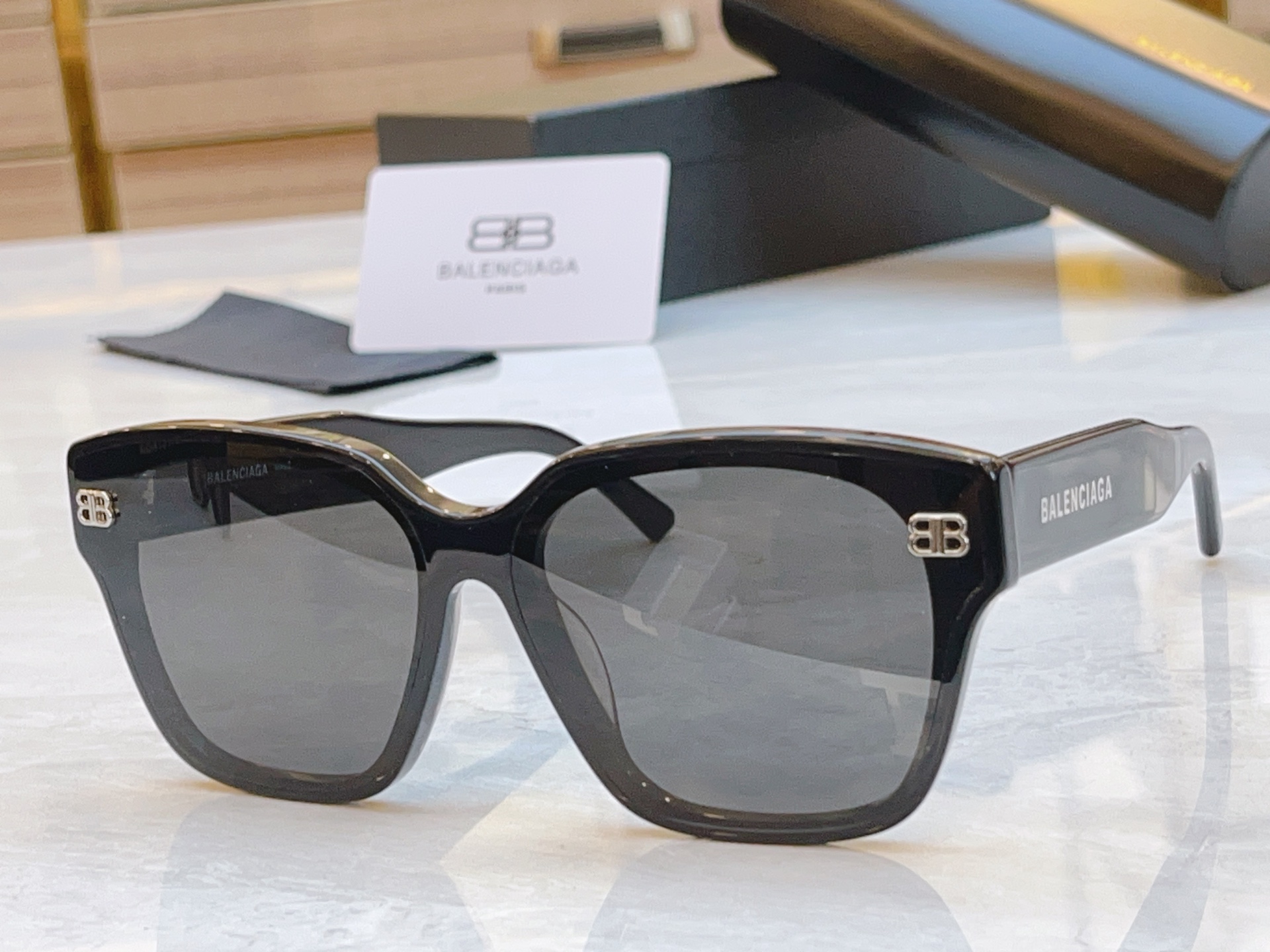 ，【BALENCIAG*】巴黎*世家新款太阳镜，MODEL：BB0389S，SIZE：65口13-145