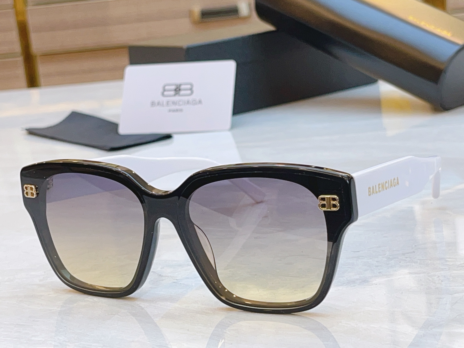 ，【BALENCIAG*】巴黎*世家新款太阳镜，MODEL：BB0389S，SIZE：65口13-145