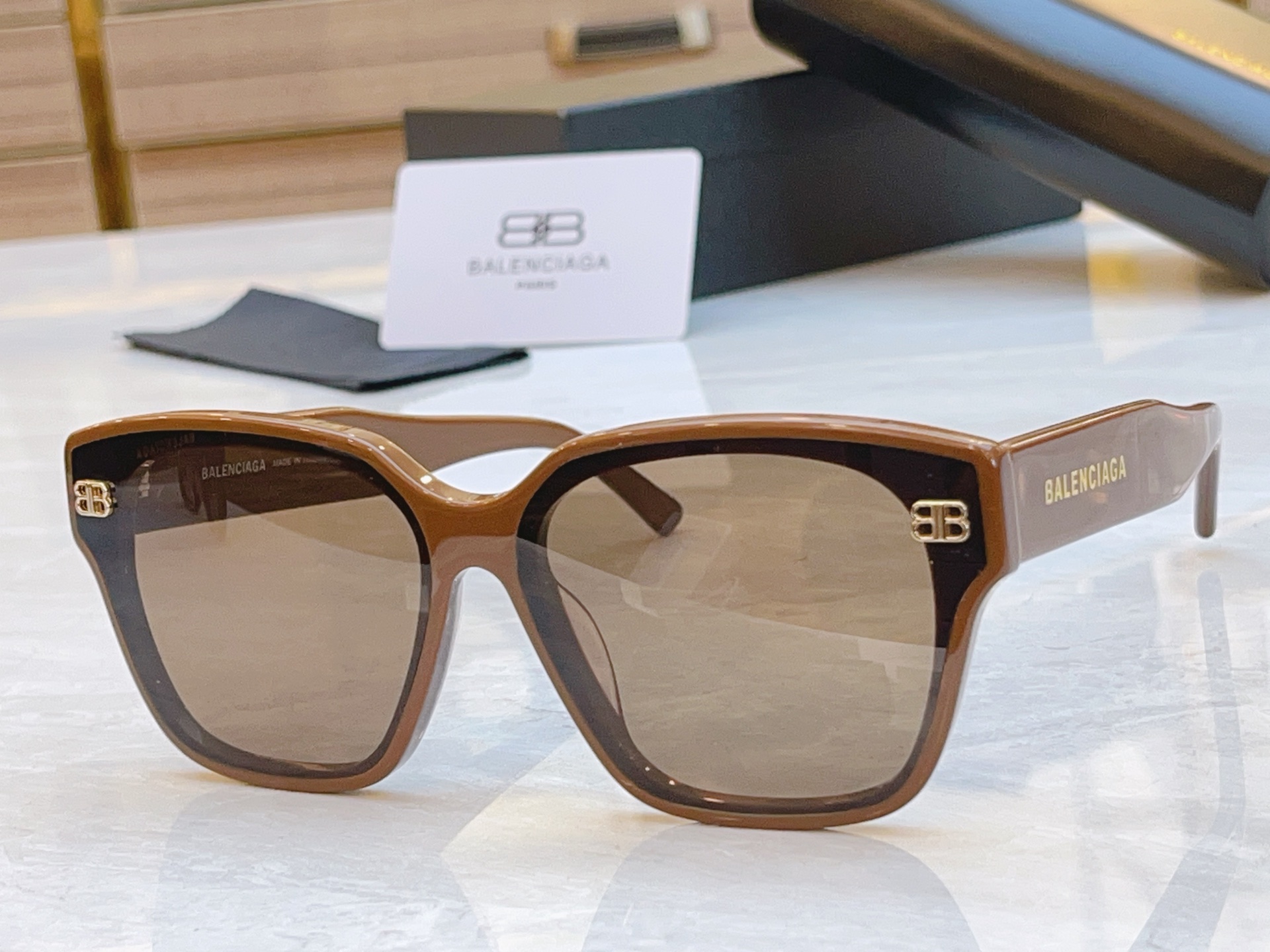，【BALENCIAG*】巴黎*世家新款太阳镜，MODEL：BB0389S，SIZE：65口13-145