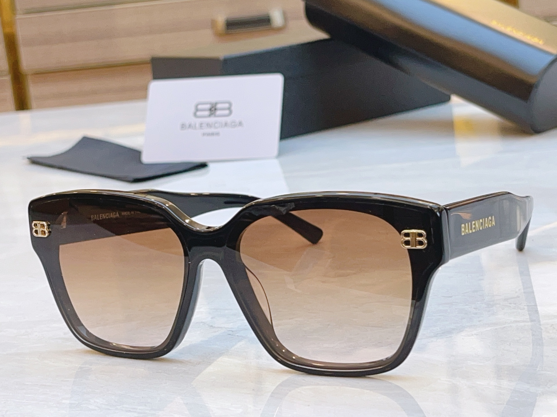 ，【BALENCIAG*】巴黎*世家新款太阳镜，MODEL：BB0389S，SIZE：65口13-145