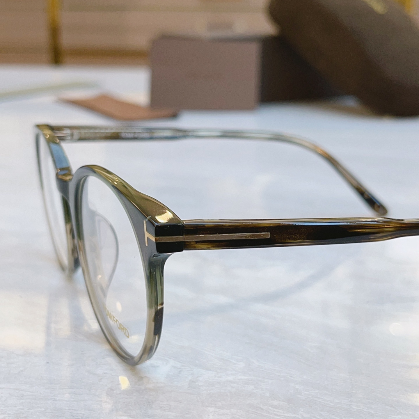 ，【TOM FOR*】汤姆*福特新款眼镜架，MODEL：TF5695，SIZE：51口20-145