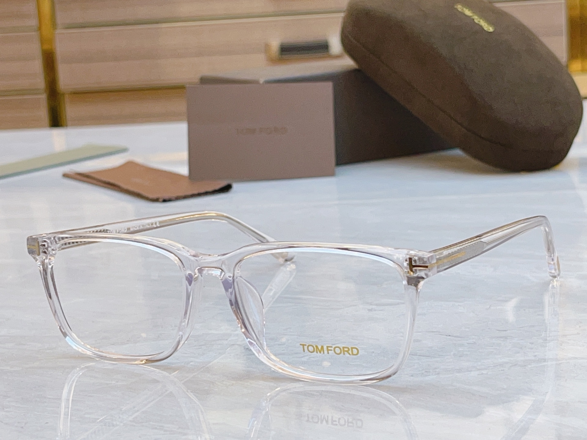 ，【TOM FOR*】汤姆*福特新款眼镜架，MODEL：TF5735，SIZE：56口17-145