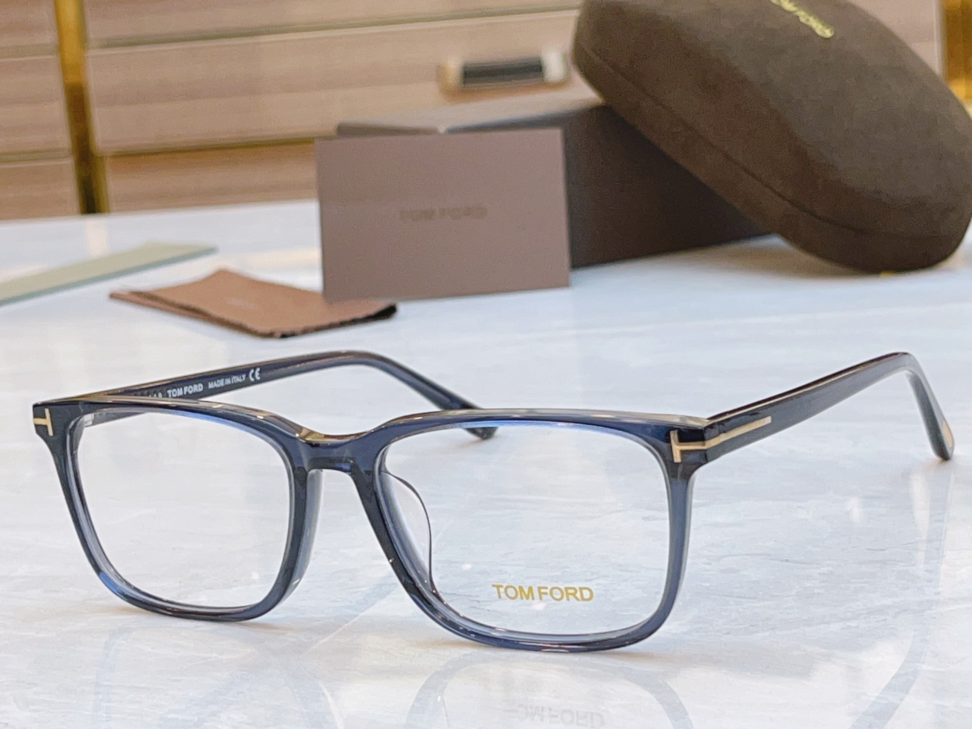 ，【TOM FOR*】汤姆*福特新款眼镜架，MODEL：TF5735，SIZE：56口17-145