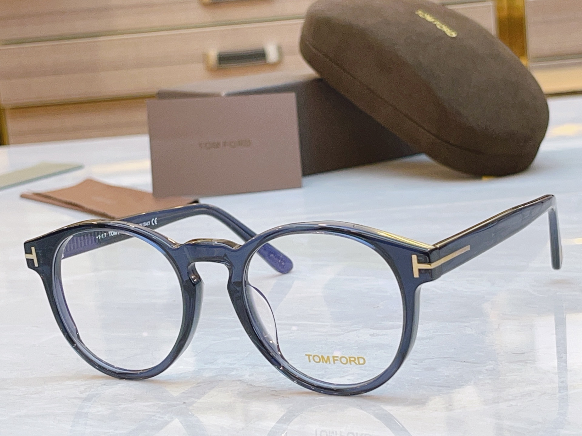 ，【TOM FOR*】汤姆*福特新款眼镜架，MODEL：TF0591，SIZE：51口20-145