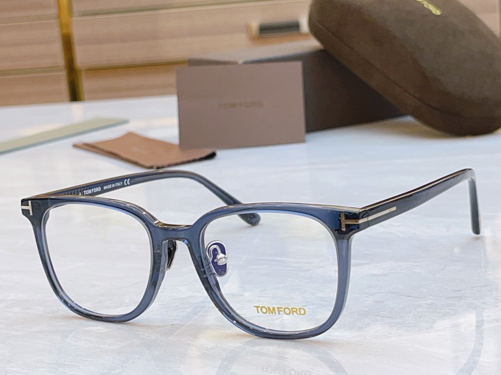 ，【TOM FOR*】汤姆*福特新款眼镜架，MODEL：TF5998-K-B，SIZE：51口19-14