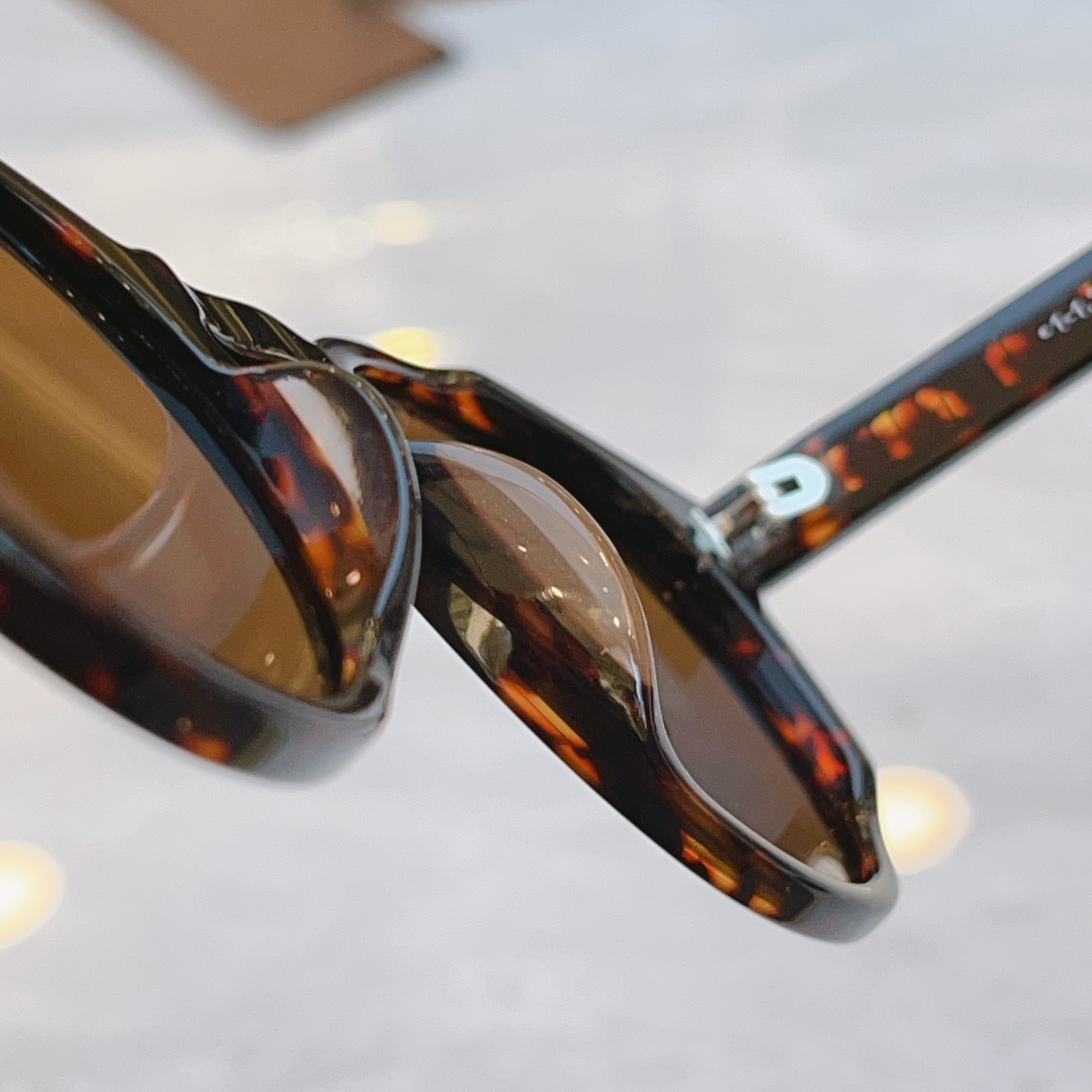 ，【TOM FOR*】汤姆*福特新款太阳镜🕶️，MODEL：TF0591，SIZE：51口20-145