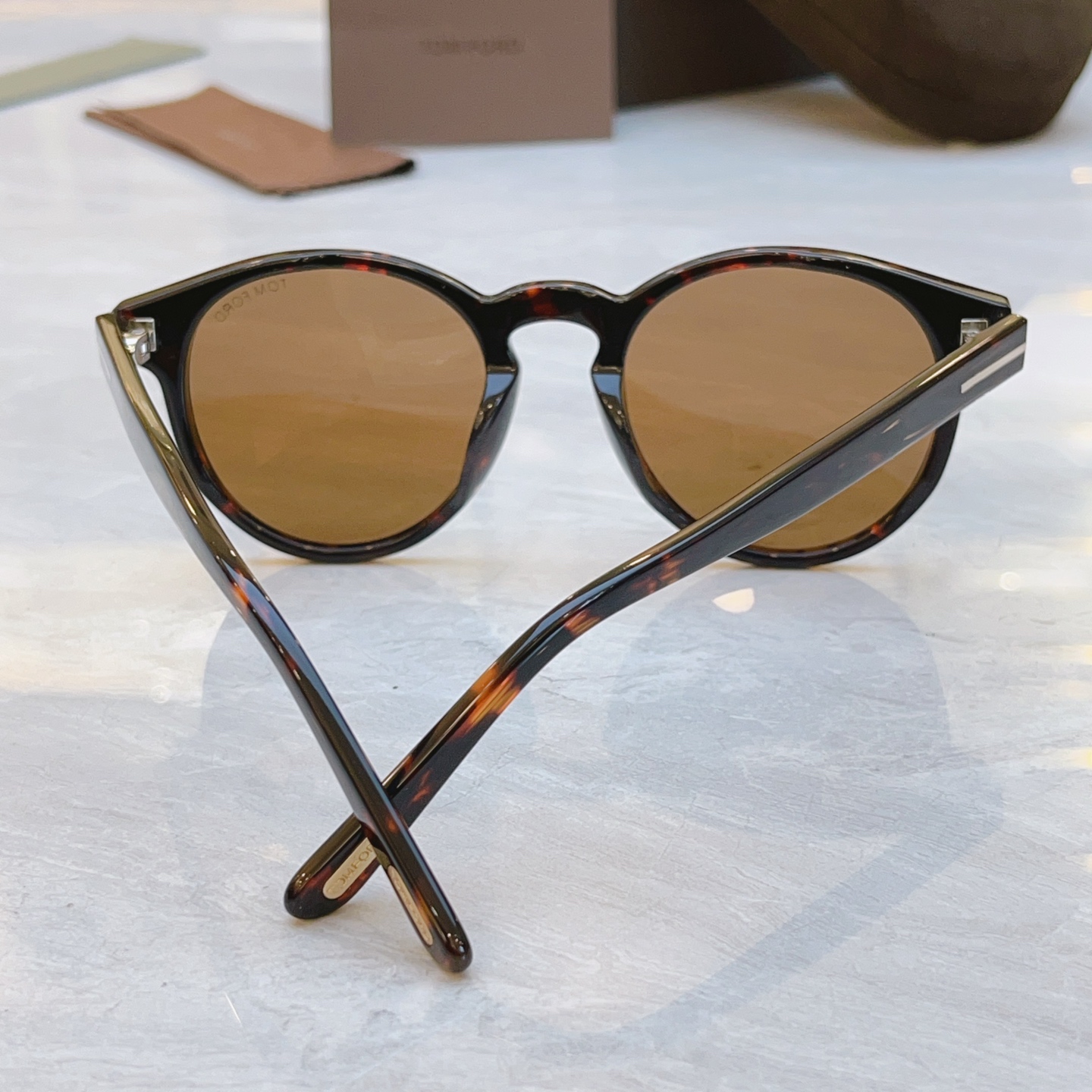 ，【TOM FOR*】汤姆*福特新款太阳镜🕶️，MODEL：TF0591，SIZE：51口20-145