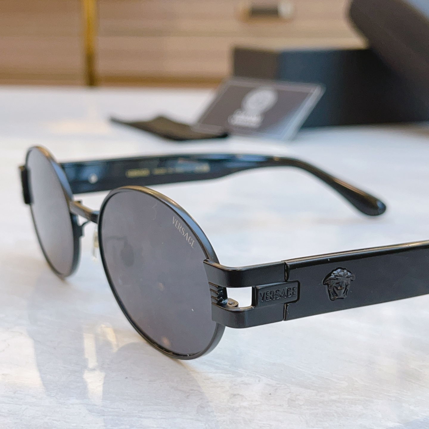 ，【VERSAC*】范思*哲新款太阳镜，
MODEL：MOD.F30，SIZE：56口19-140