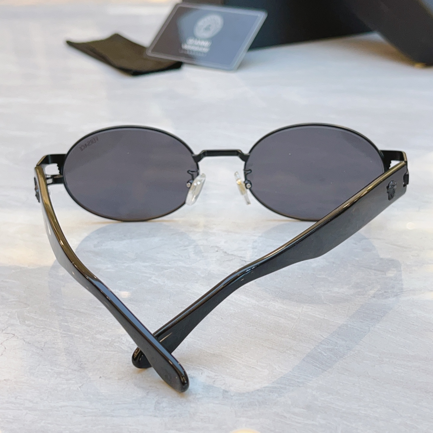 ，【VERSAC*】范思*哲新款太阳镜，
MODEL：MOD.F30，SIZE：56口19-140