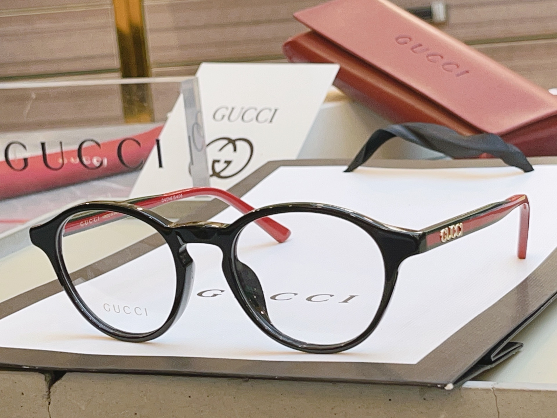 ，【GUCC*】古*驰新款太阳镜，MODEL：GG1871O ，SIZE：49口20-145