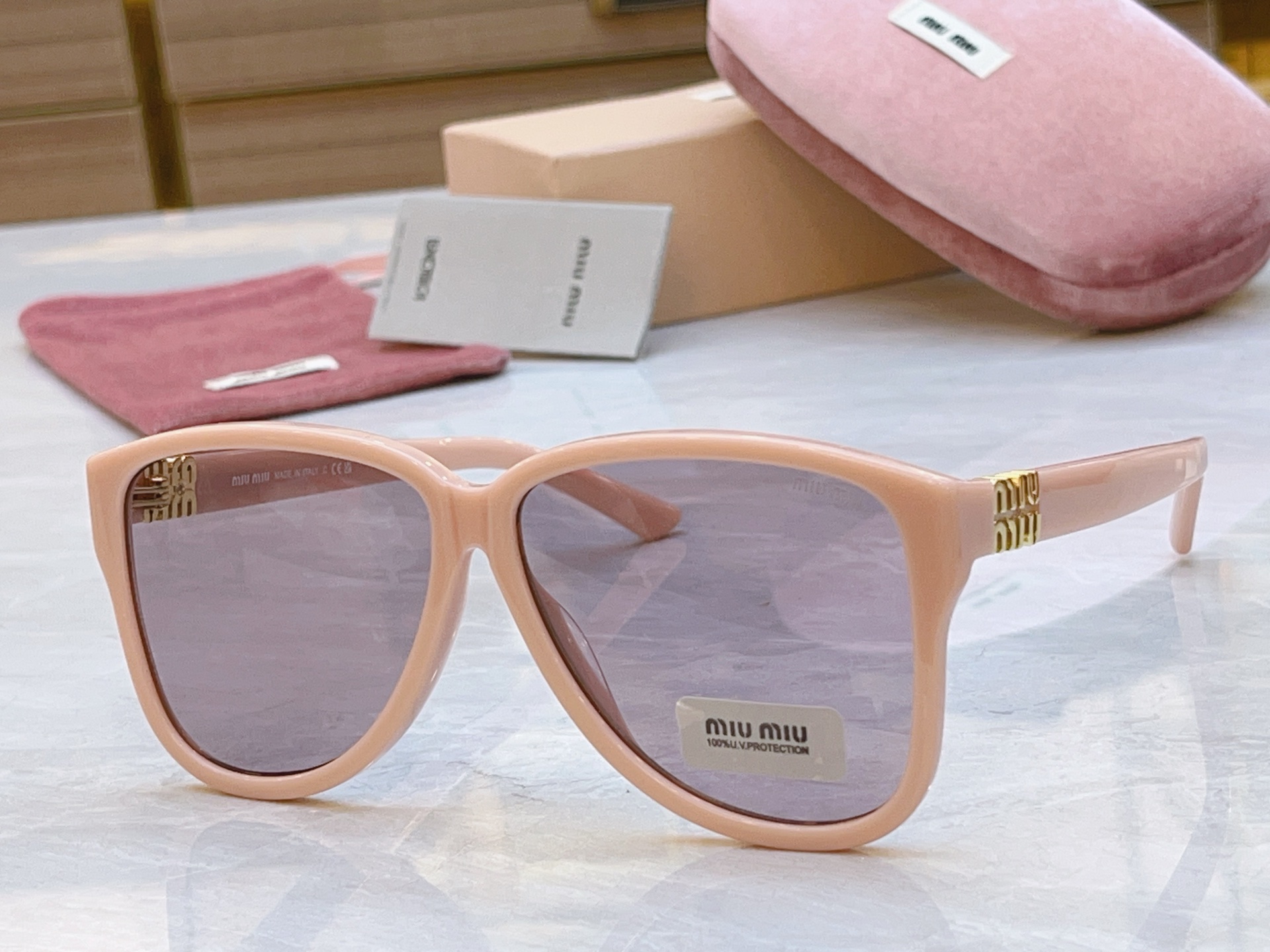 ，【MIUMI*】缪*缪新款太阳镜🕶️，ModSMU A08，SIZE60-14-145