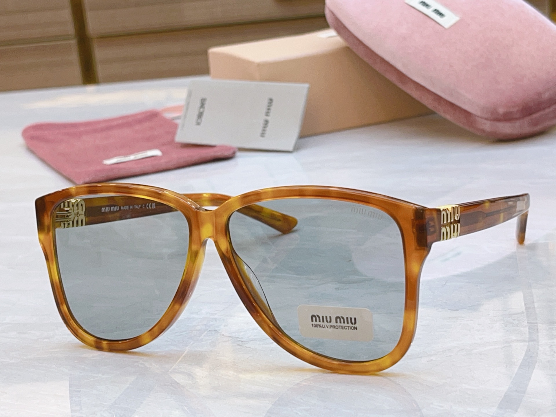 ，【MIUMI*】缪*缪新款太阳镜🕶️，ModSMU A08，SIZE60-14-145