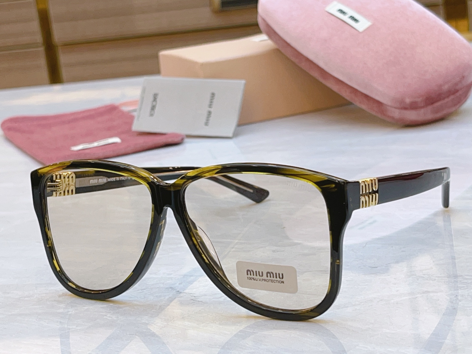 ，【MIUMI*】缪*缪新款太阳镜🕶️，ModSMU A08，SIZE60-14-145