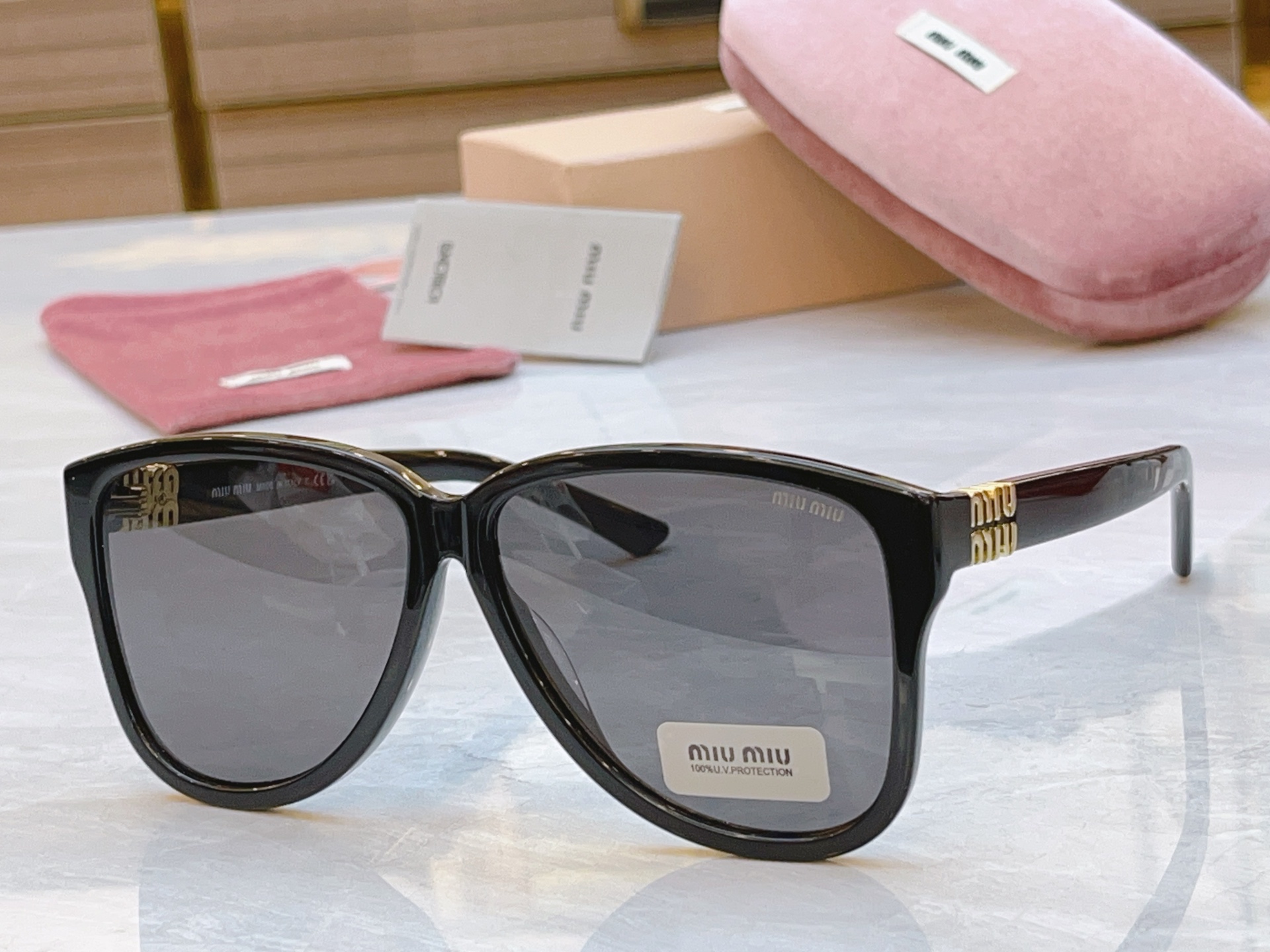 ，【MIUMI*】缪*缪新款太阳镜🕶️，ModSMU A08，SIZE60-14-145