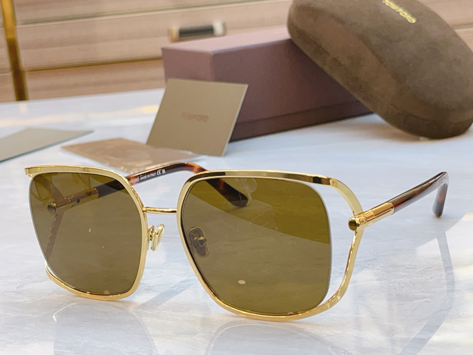 ，【TOM FOR*】汤姆*福特新款太阳镜🕶️，MODEL：TF 1092，SIZE：60口19-130