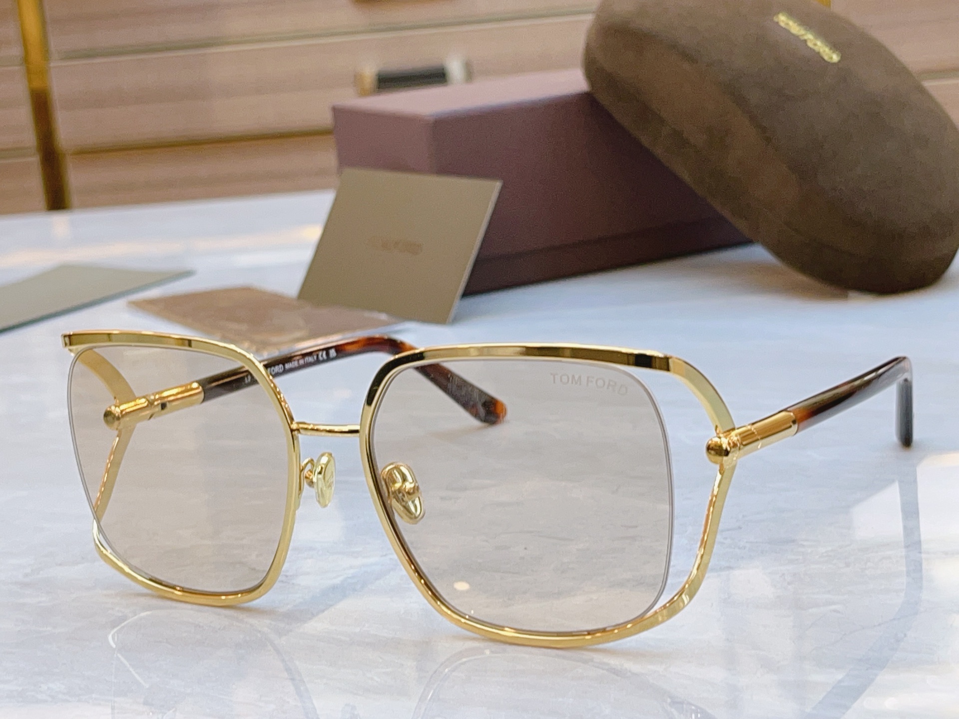 ，【TOM FOR*】汤姆*福特新款太阳镜🕶️，MODEL：TF 1092，SIZE：60口19-130