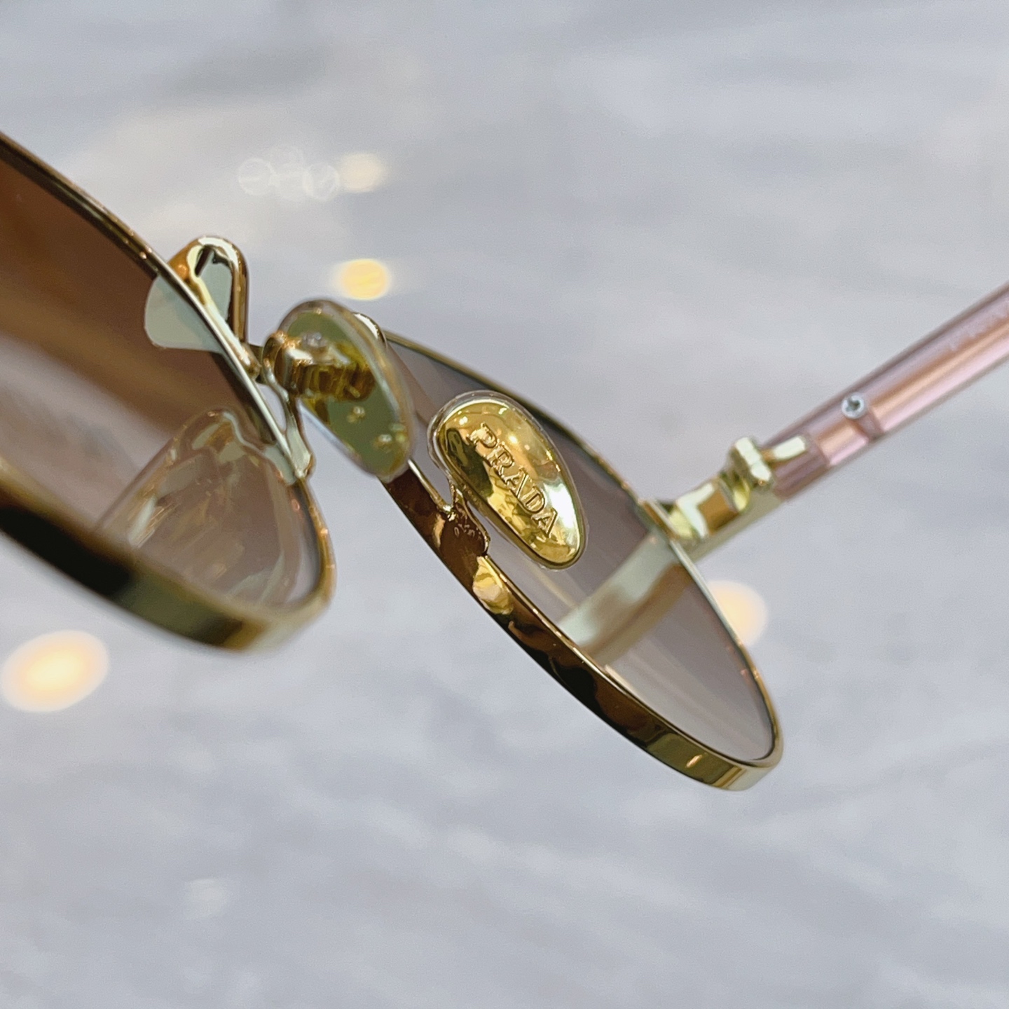 ，【PRAD*】普拉*达新款太阳镜，MODEL：PR B52S，SIZE：50口21-140