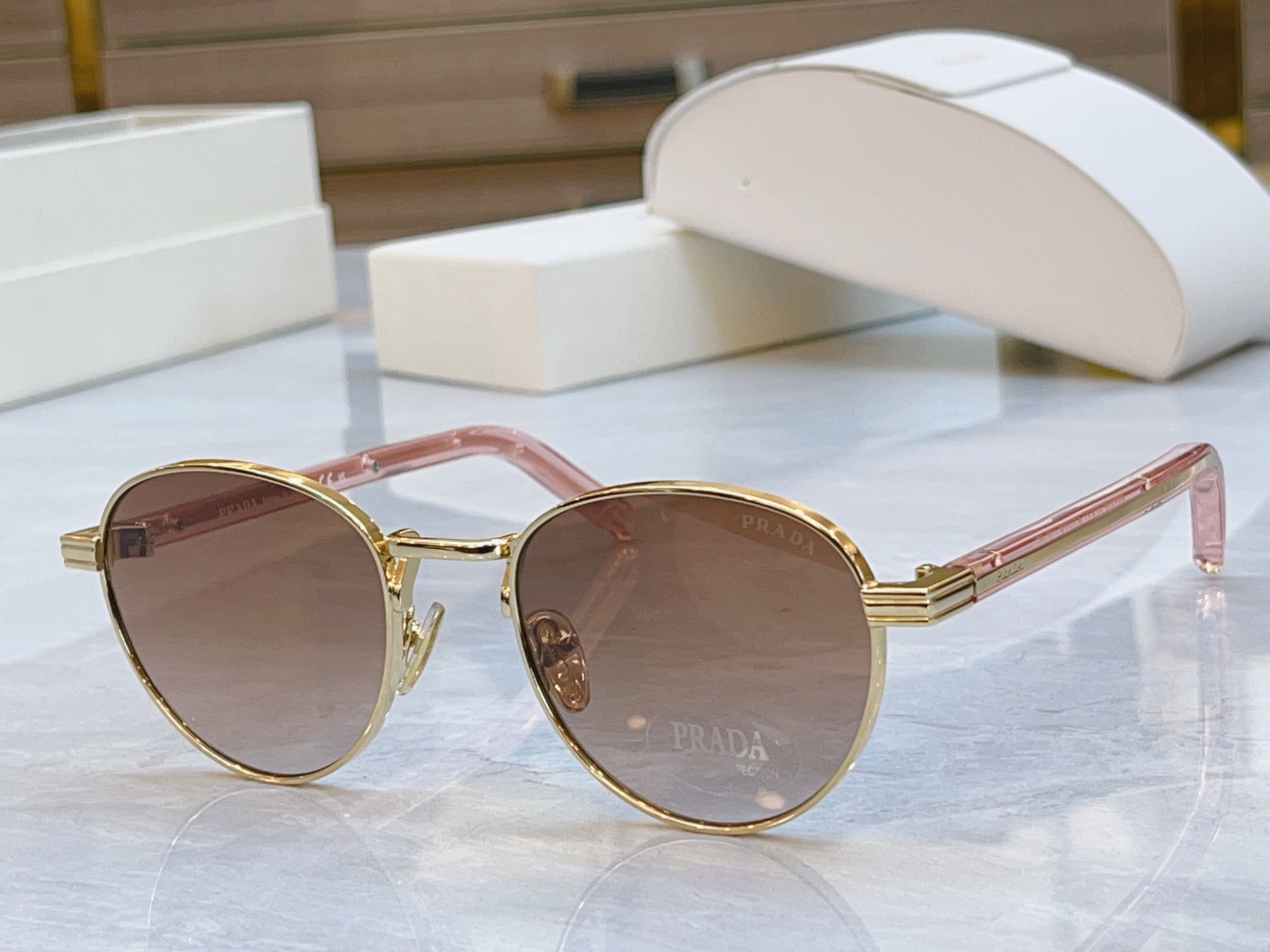 ，【PRAD*】普拉*达新款太阳镜，MODEL：PR B52S，SIZE：50口21-140