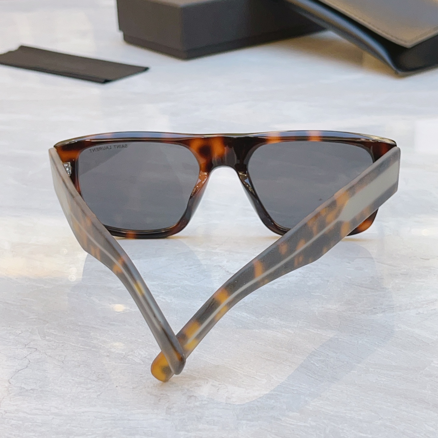 ，【SAINT LAUREN*】圣罗*兰新款眼镜架。MODEL：SL 659，SIZE：55口20-14