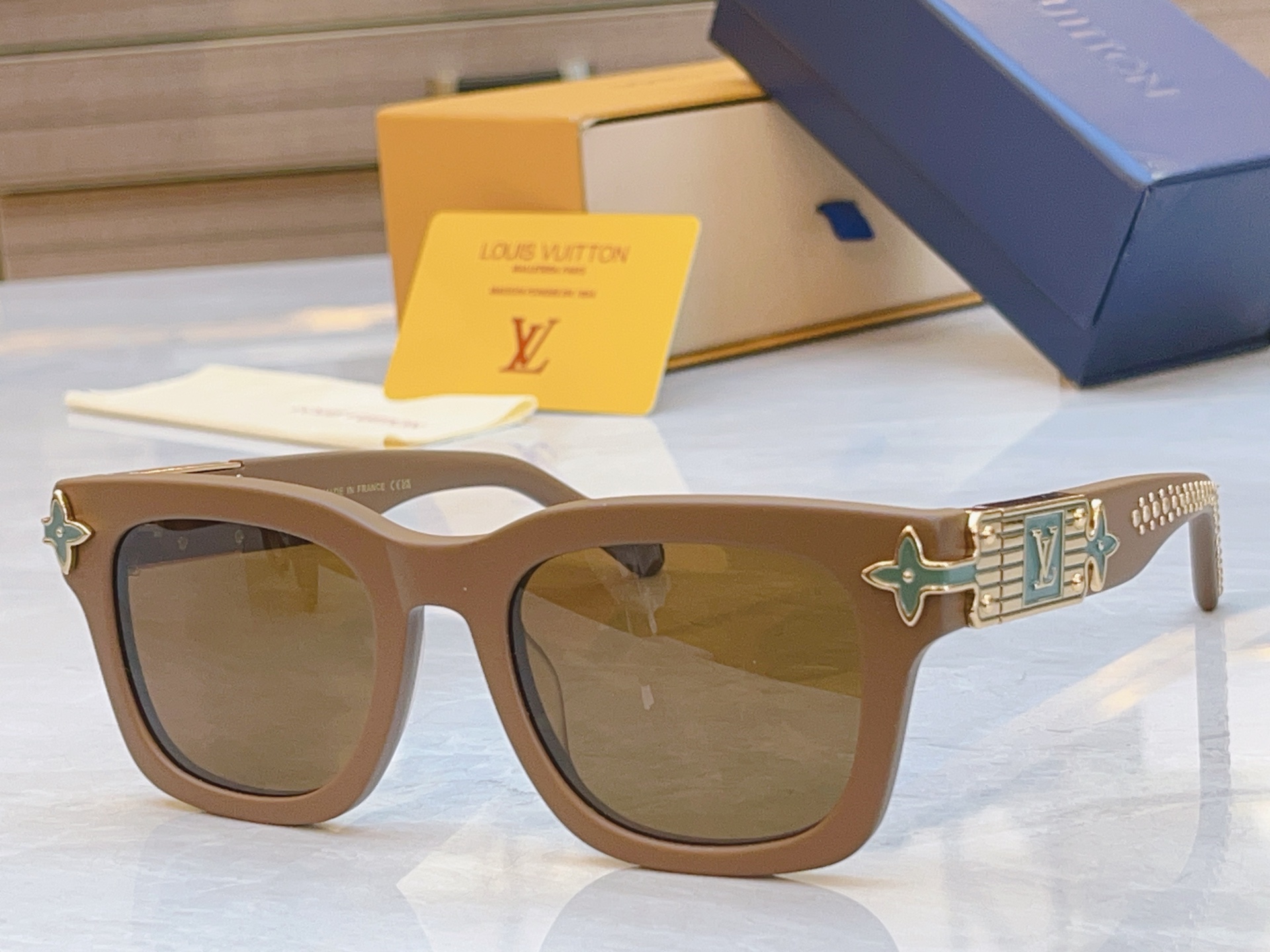 NO:369007,,【LOUIS VUITTO*】Louis Vuitton new sunglasses, MODELZ2013U, SIZE52-mouth 21-glasses sunglasses, glasses, louis vuitton, louis vuitton19860909,【LOUIS VUITTO*】路易*威登新款太阳镜,MODELZ2013U,SIZE52口21-眼镜墨镜太阳镜,眼镜,louis vuitton,louis vuitton,glasses