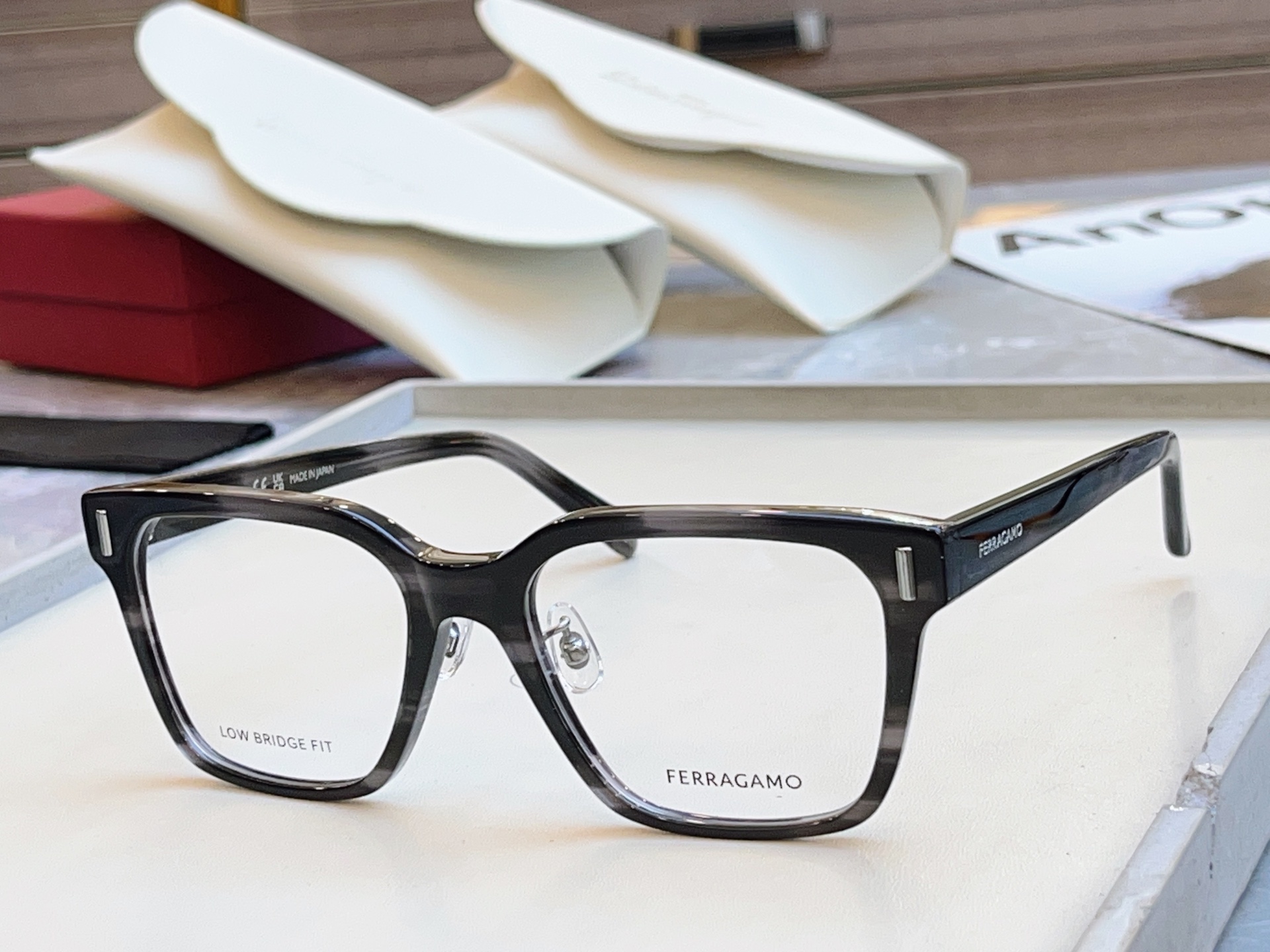 ，【Salvatore ferragam*】 菲拉*格慕 新款眼镜架，MODEL：SF3019LB，SI