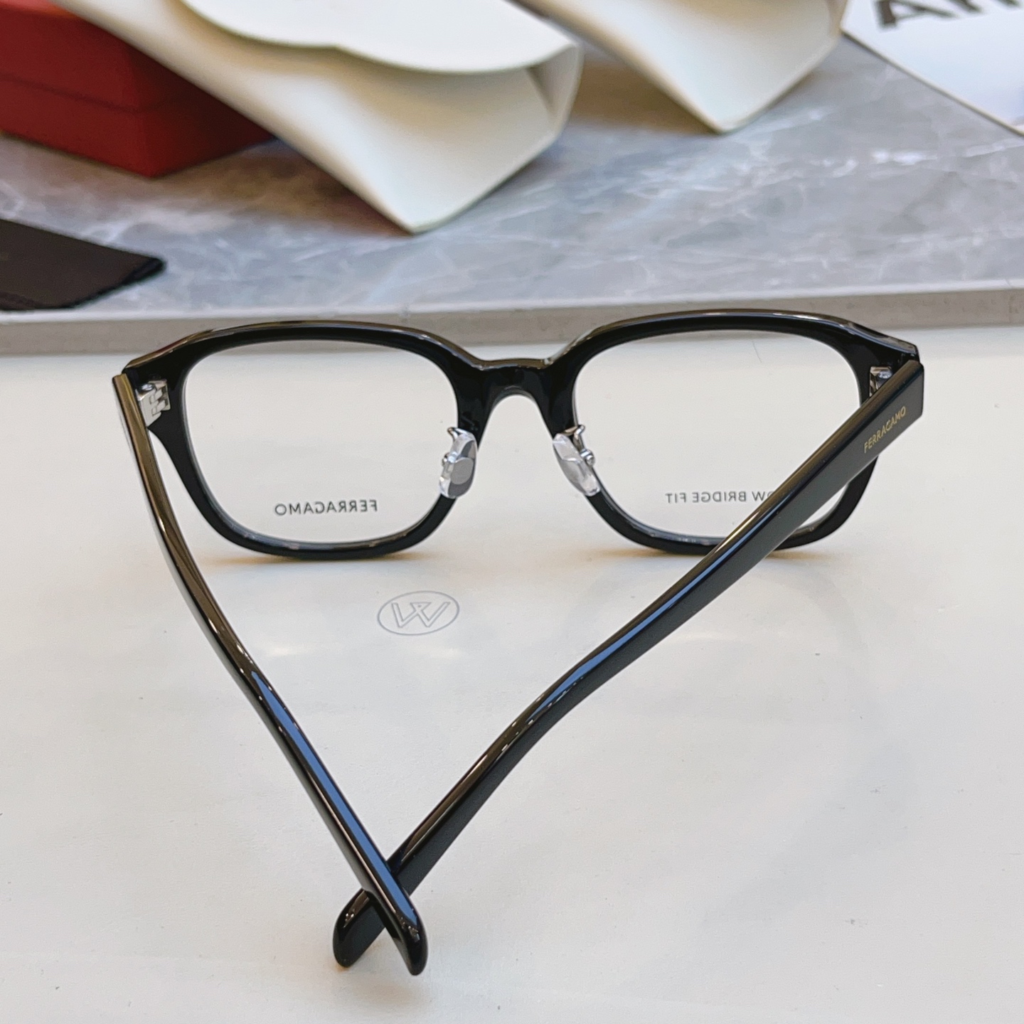 ，【Salvatore ferragam*】 菲拉*格慕 新款眼镜架，MODEL：SF3020LB，SI