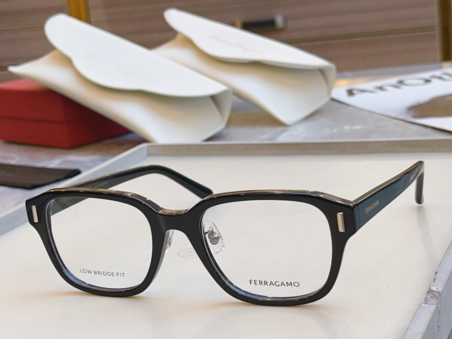 ，【Salvatore ferragam*】 菲拉*格慕 新款眼镜架，MODEL：SF3020LB，SI