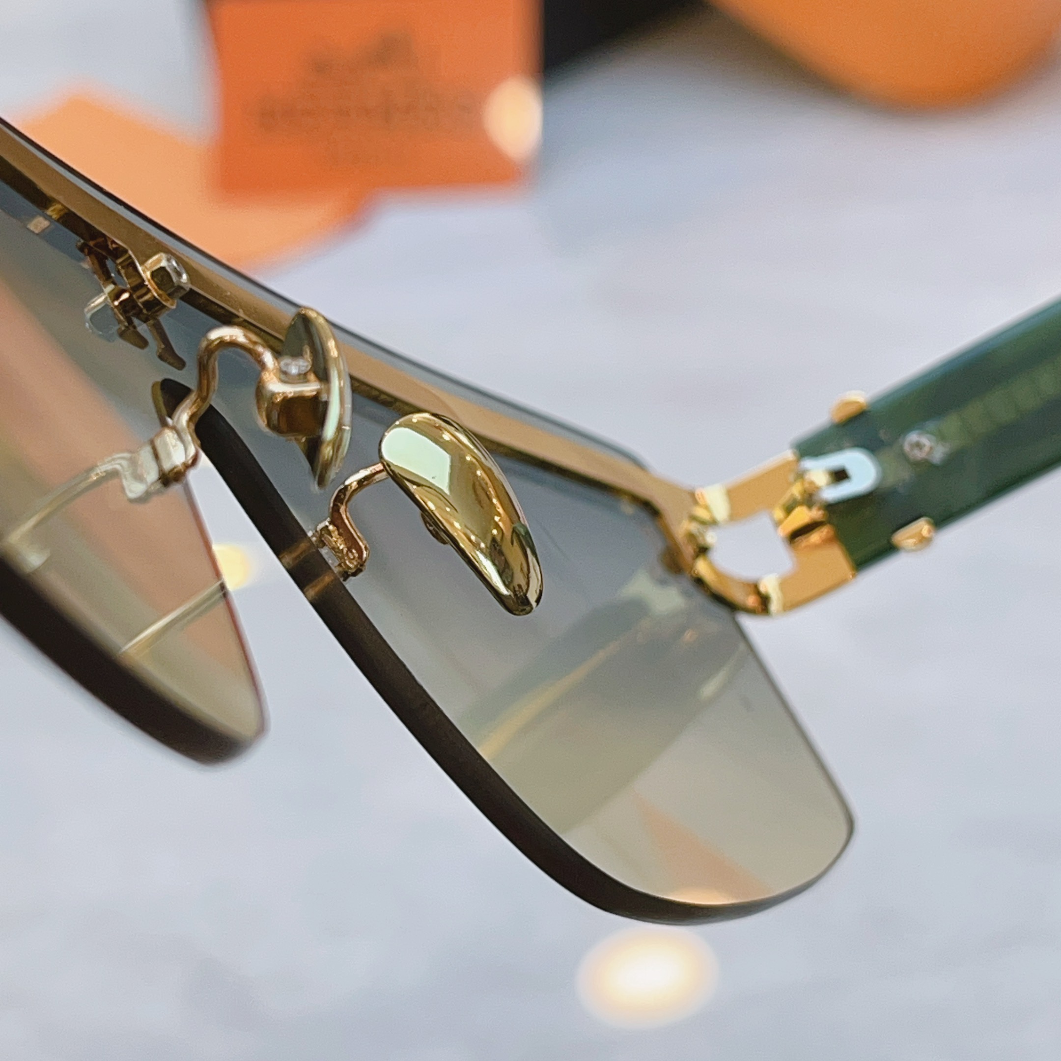 ，【HERME*】爱马*仕新款太阳镜🕶️，MODEL：9704，SIZE：135口0-140