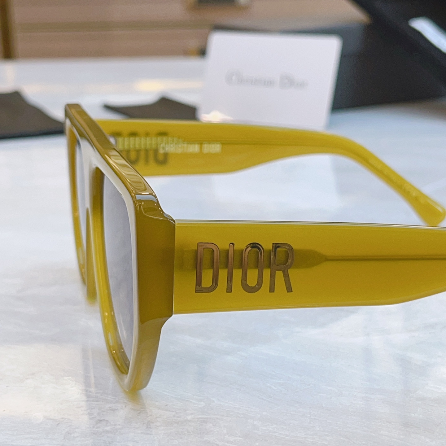 ，【DIO* 】迪*奥新款太阳镜，
MODEL：DSGTA10UCR，SIZE：60口14-142