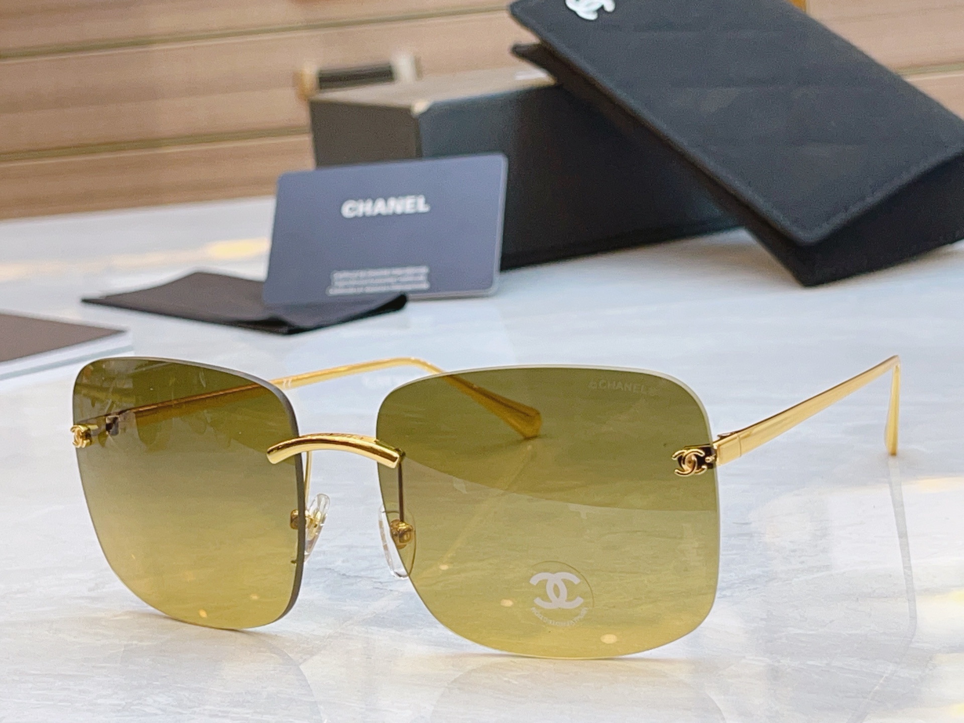 ，【CHANE*】香奈儿新款太阳镜，MODEL：CH4287T，SIZE：60口17-140